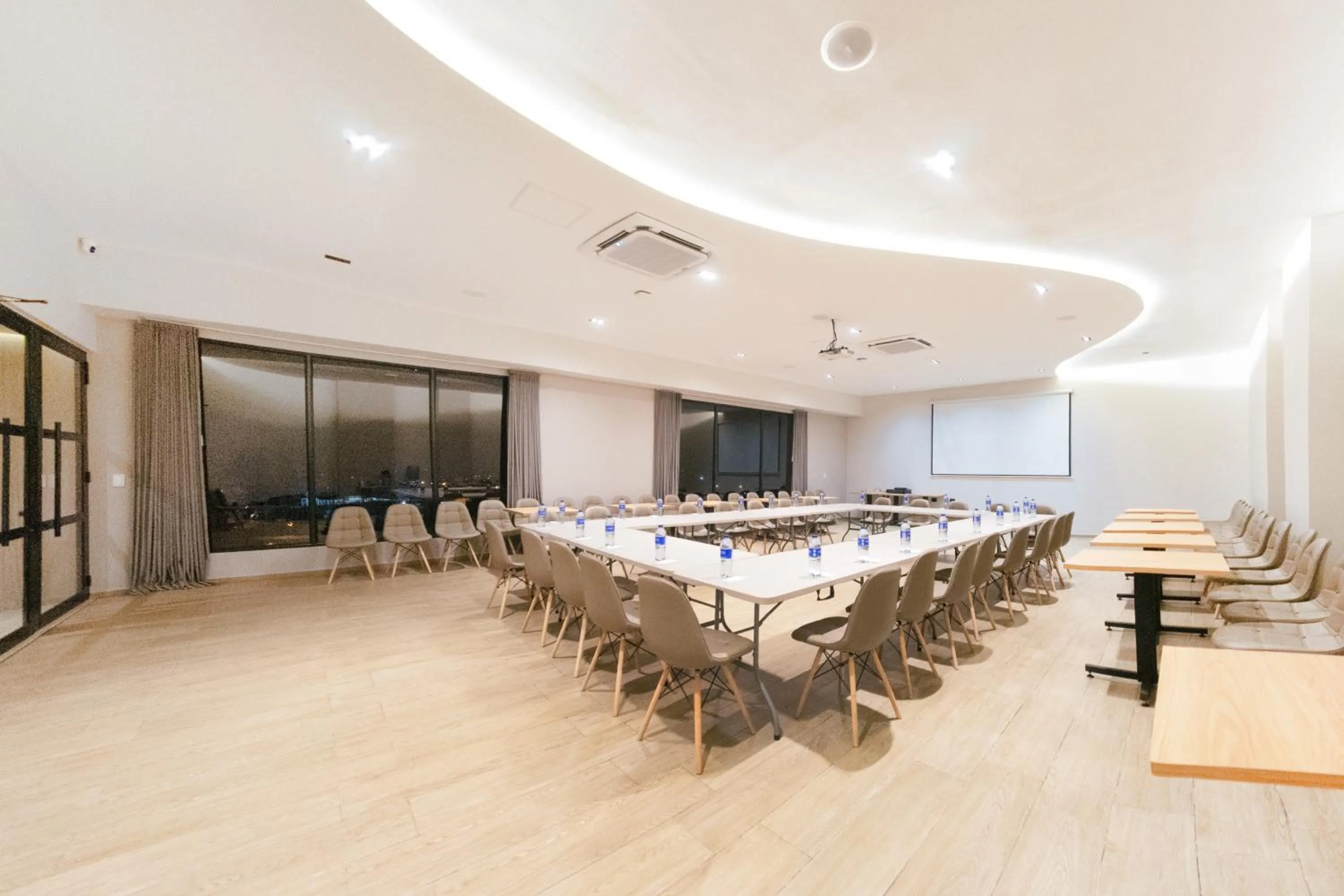 Meeting/conference room in Botanico Hotel y Spa