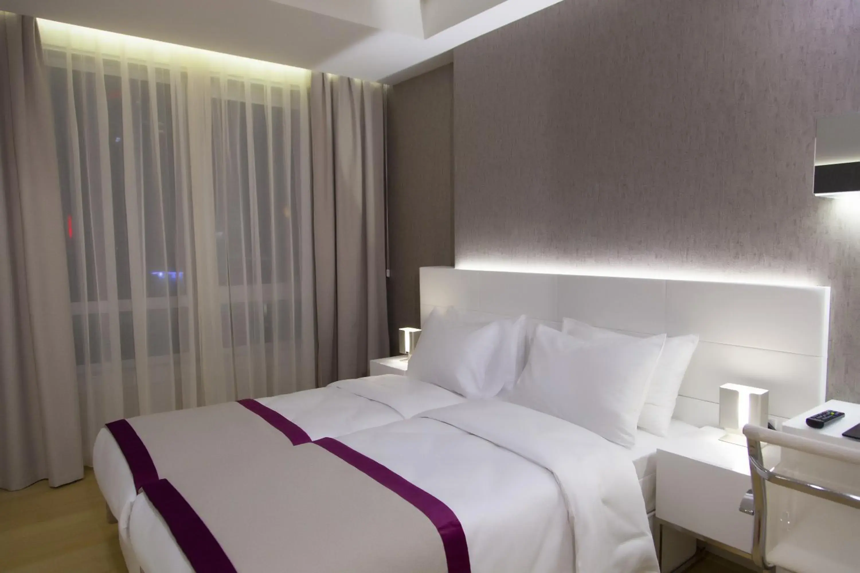 Bedroom, Bed in The Leos Residence Bedroom, Bed in The Leos Residence