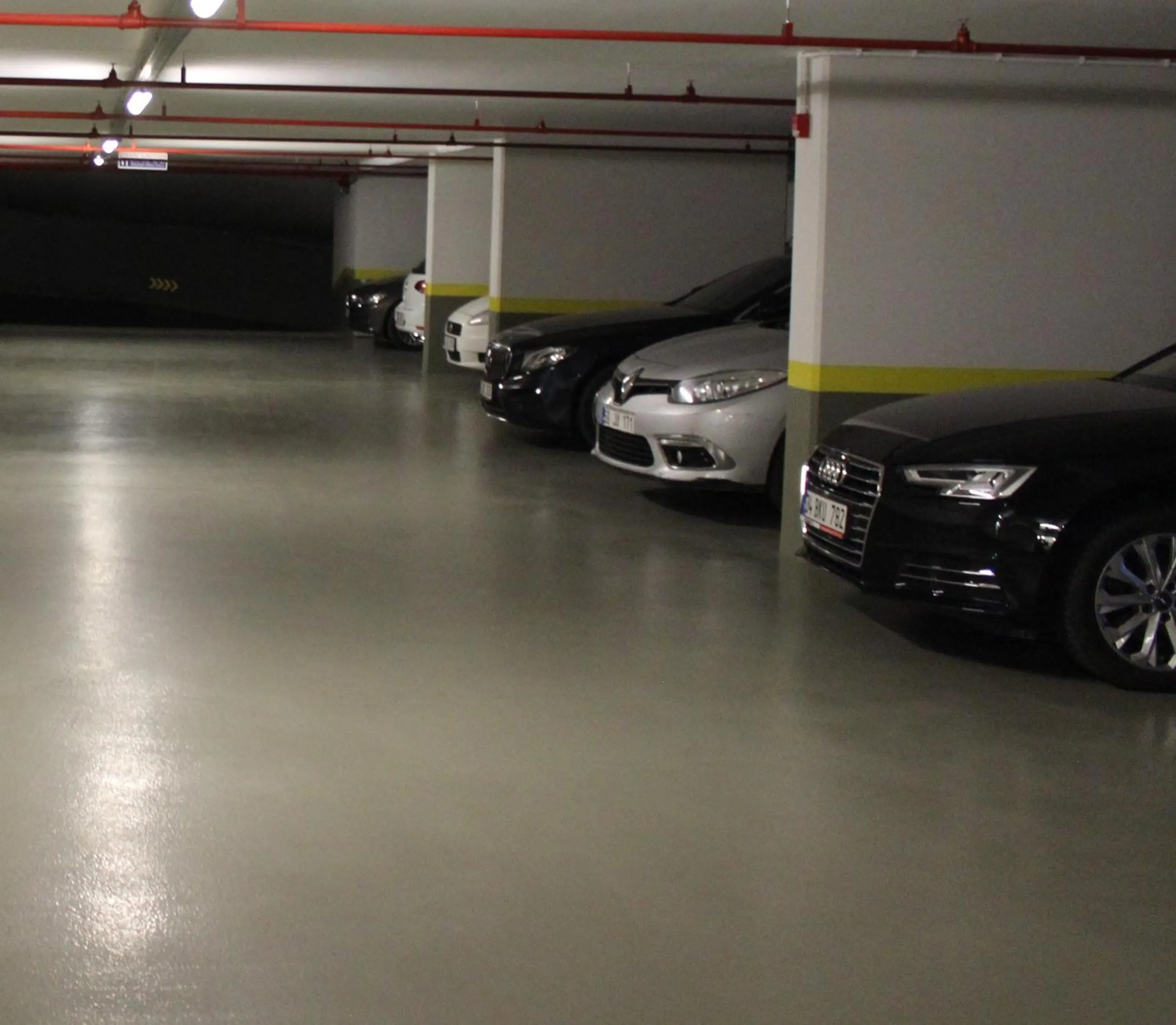 Parking in The Leos Residence