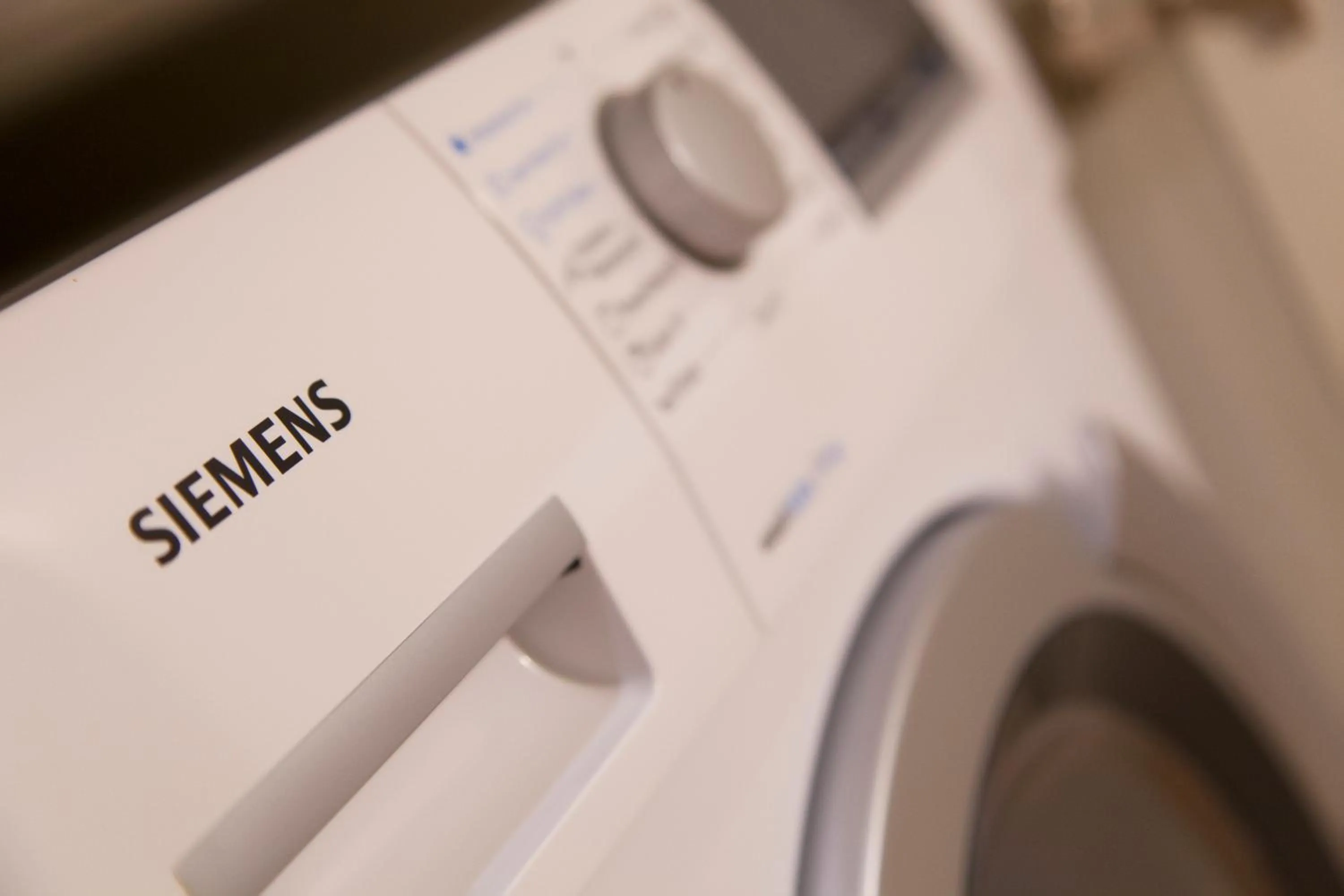 Area and facilities in The Leos Residence