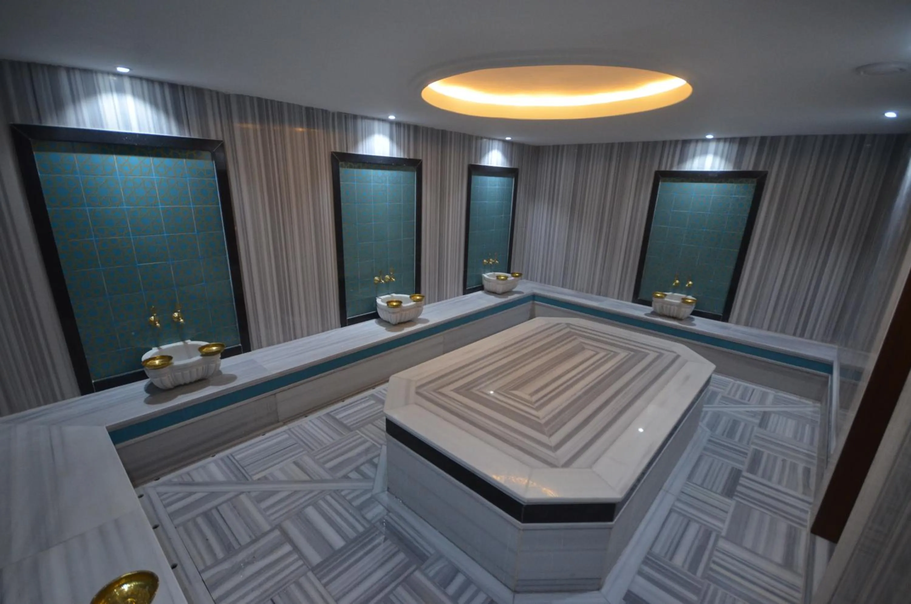 Snowflake Dag Hotel & SPA