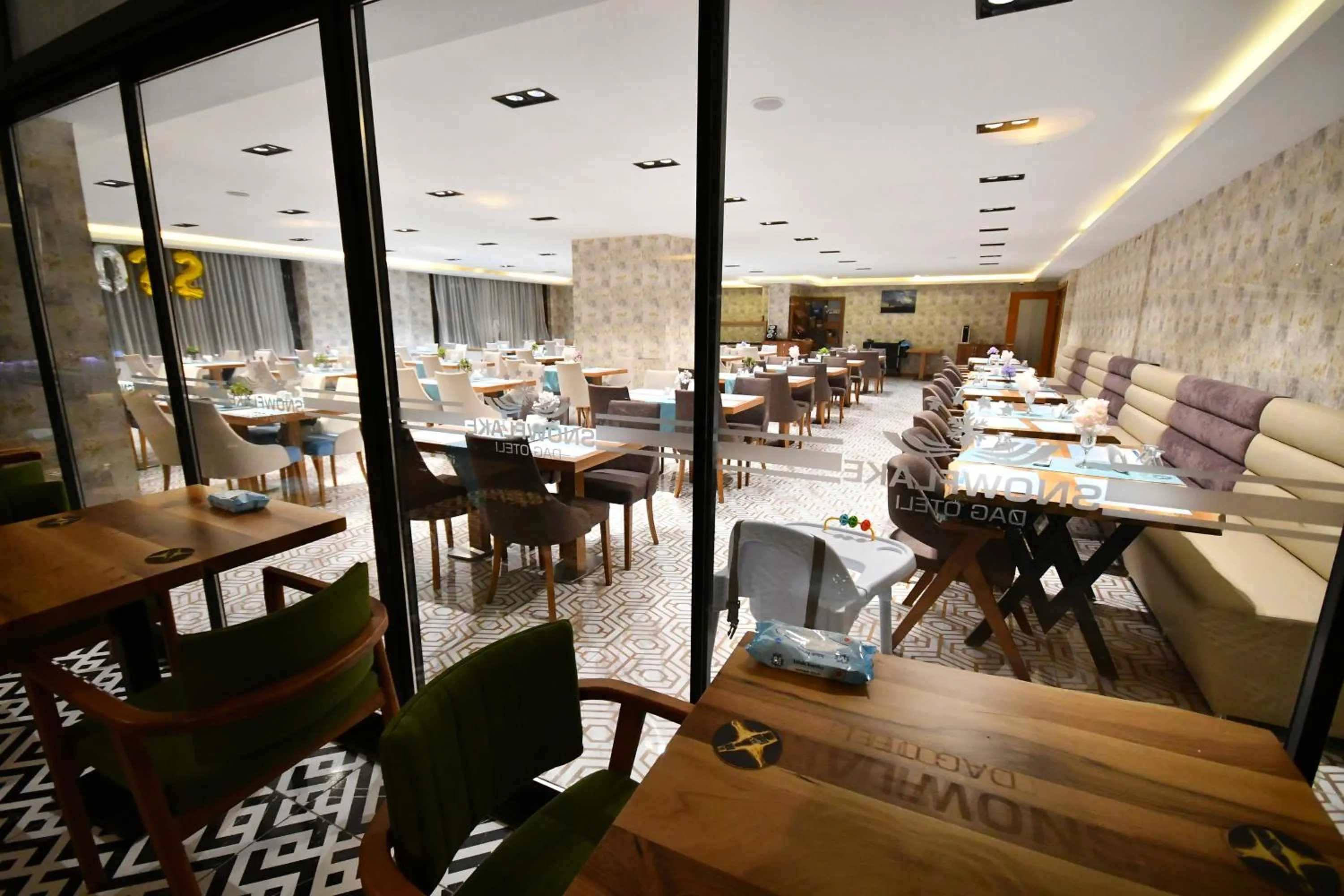 Snowflake Dag Hotel & SPA