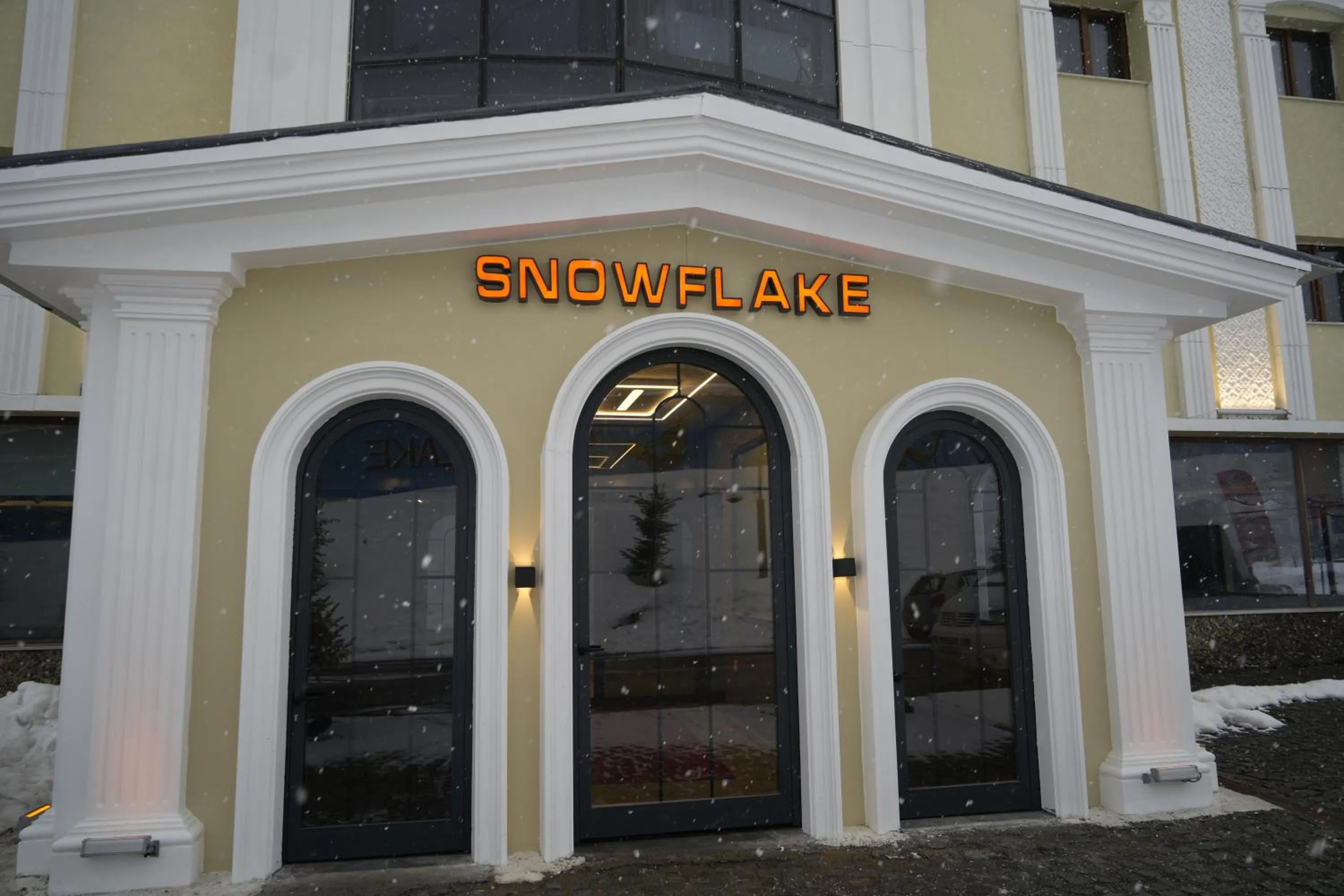 Property building in Snowflake Dag Hotel & SPA