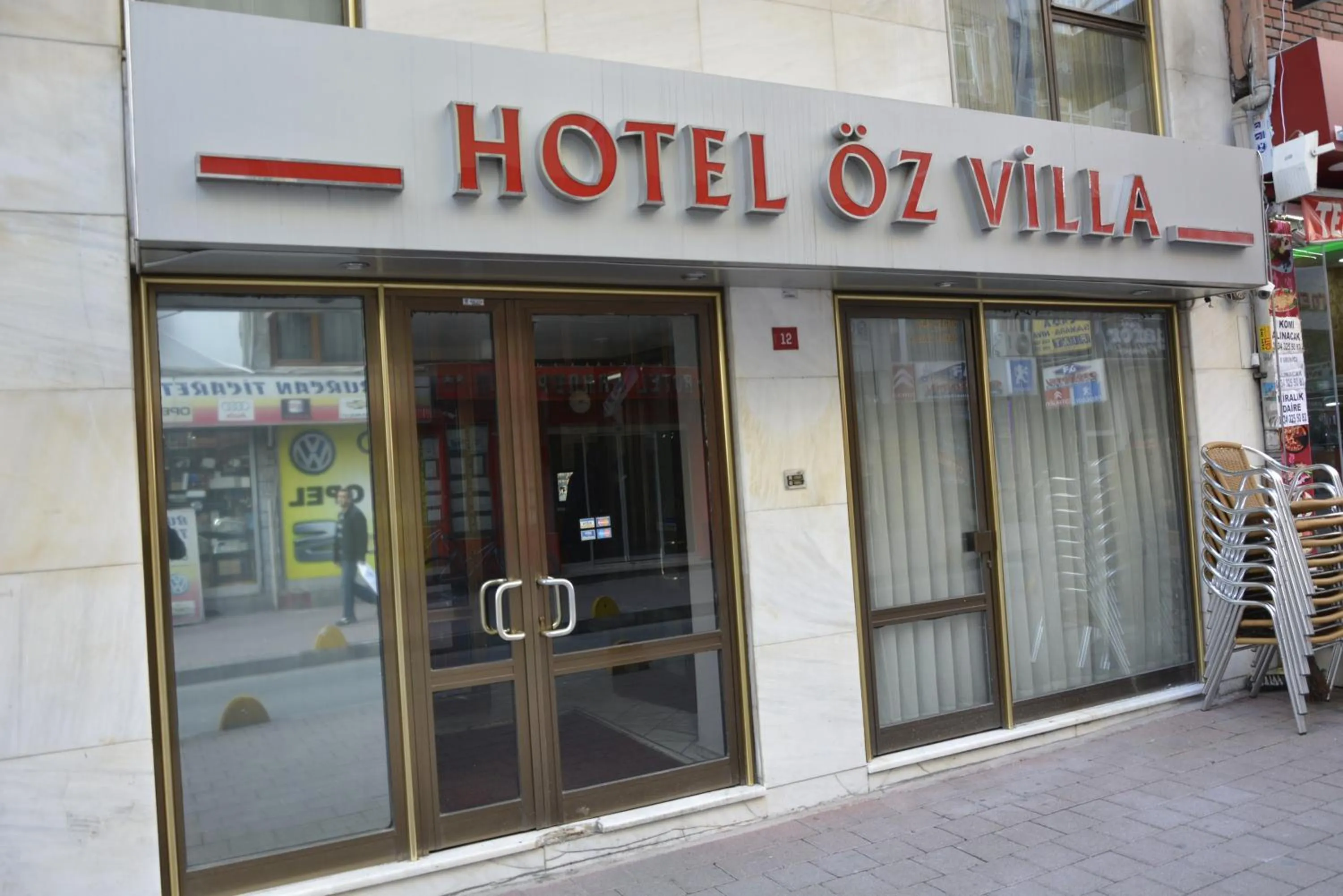 Facade/entrance in Hotel Oz Villa