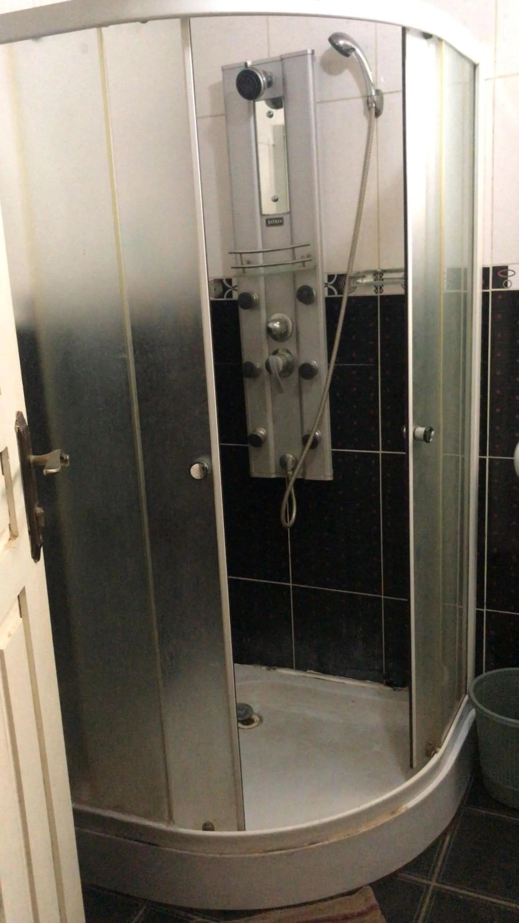 Shower in International summit palace