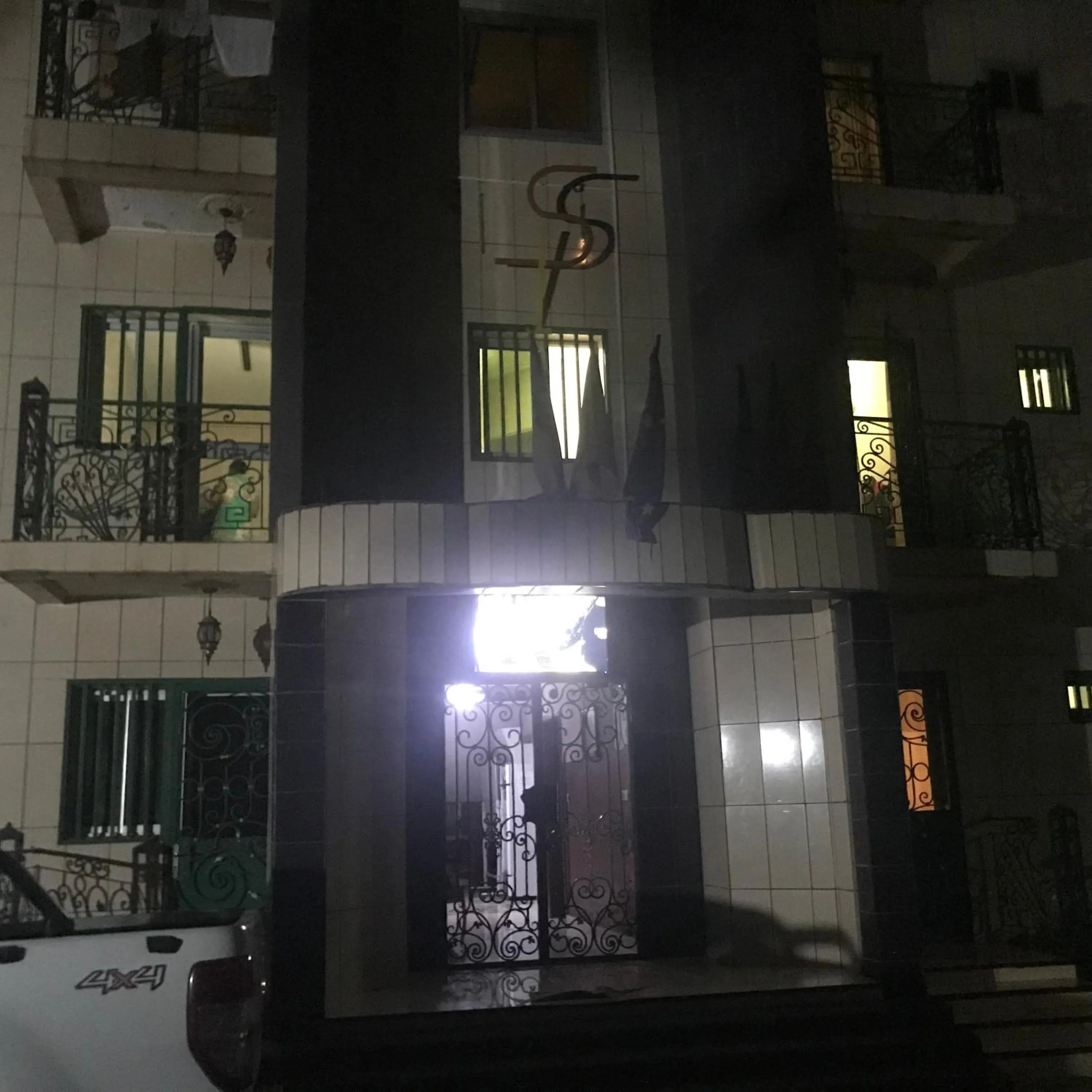 International summit palace