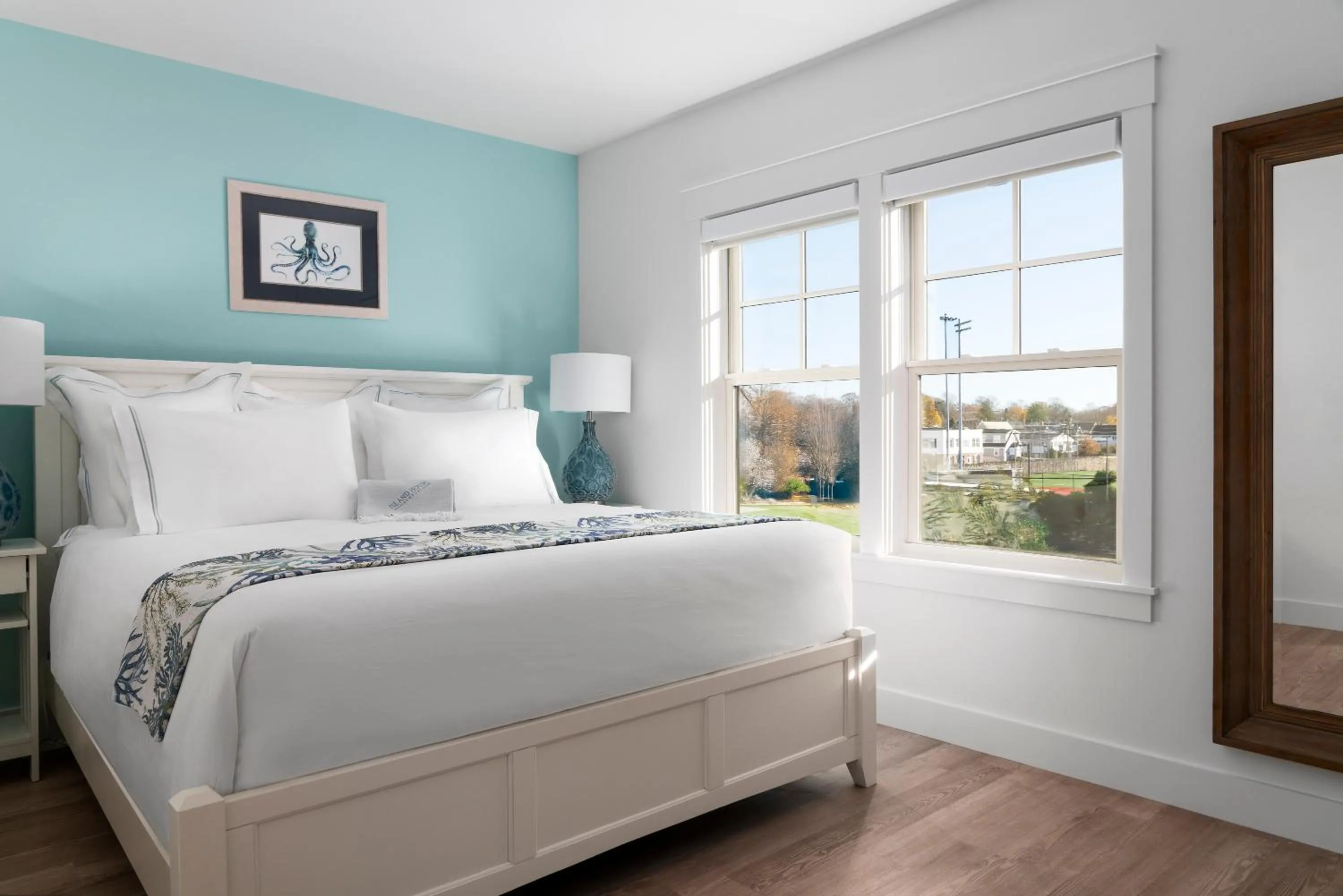 Bed in Island House Newport