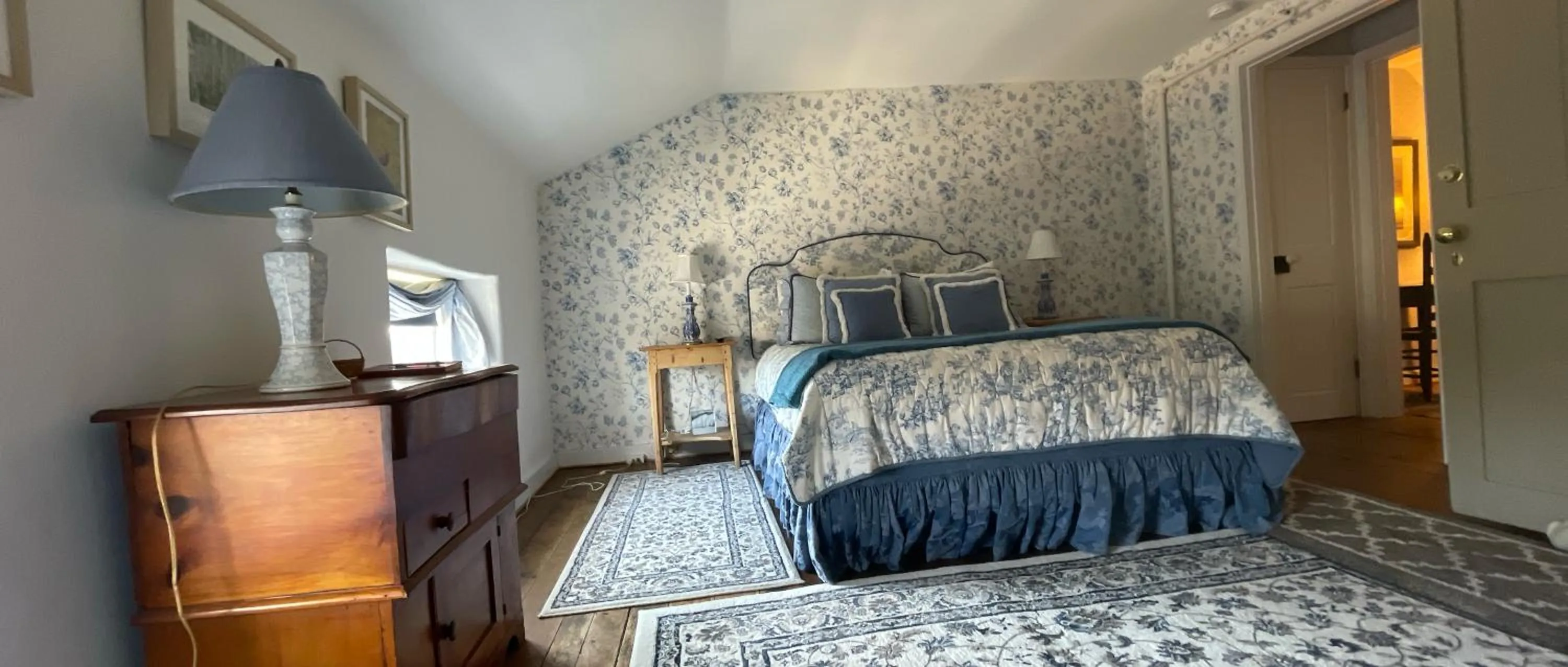 Bed in Wayside Inn Bed and Breakfast