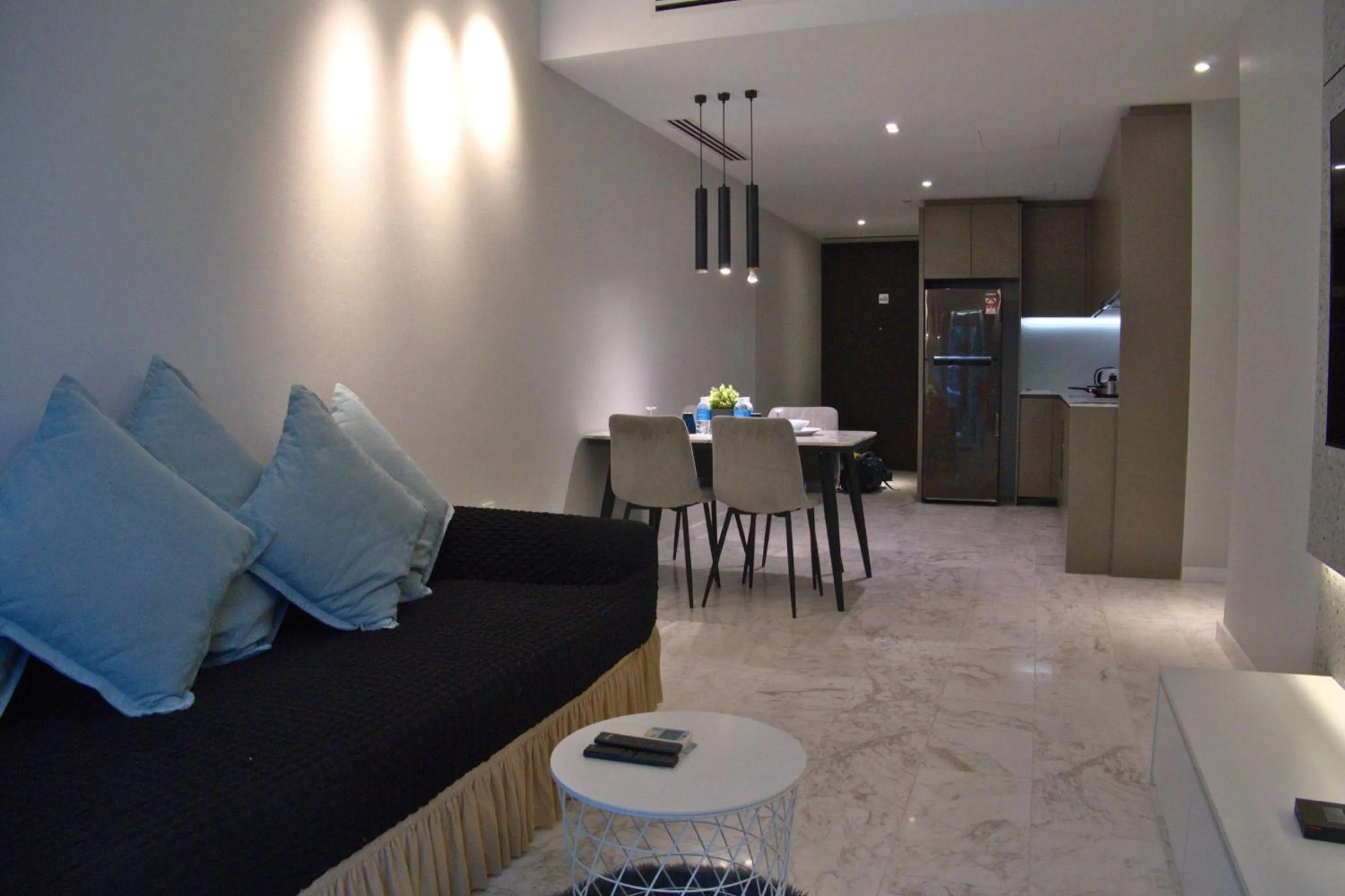 TV and multimedia in Eaton Residence Yemala