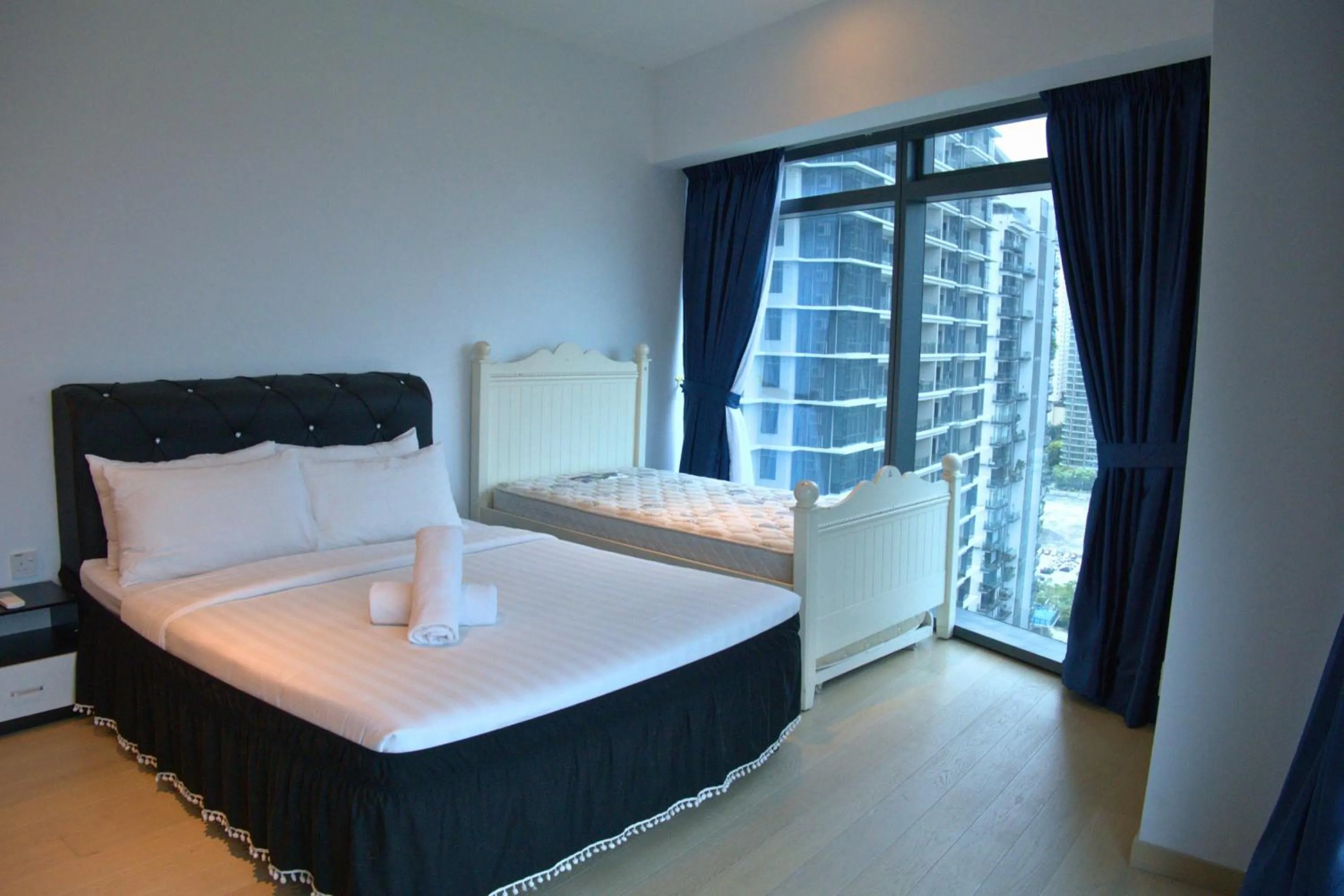 Bed in Eaton Residence Yemala