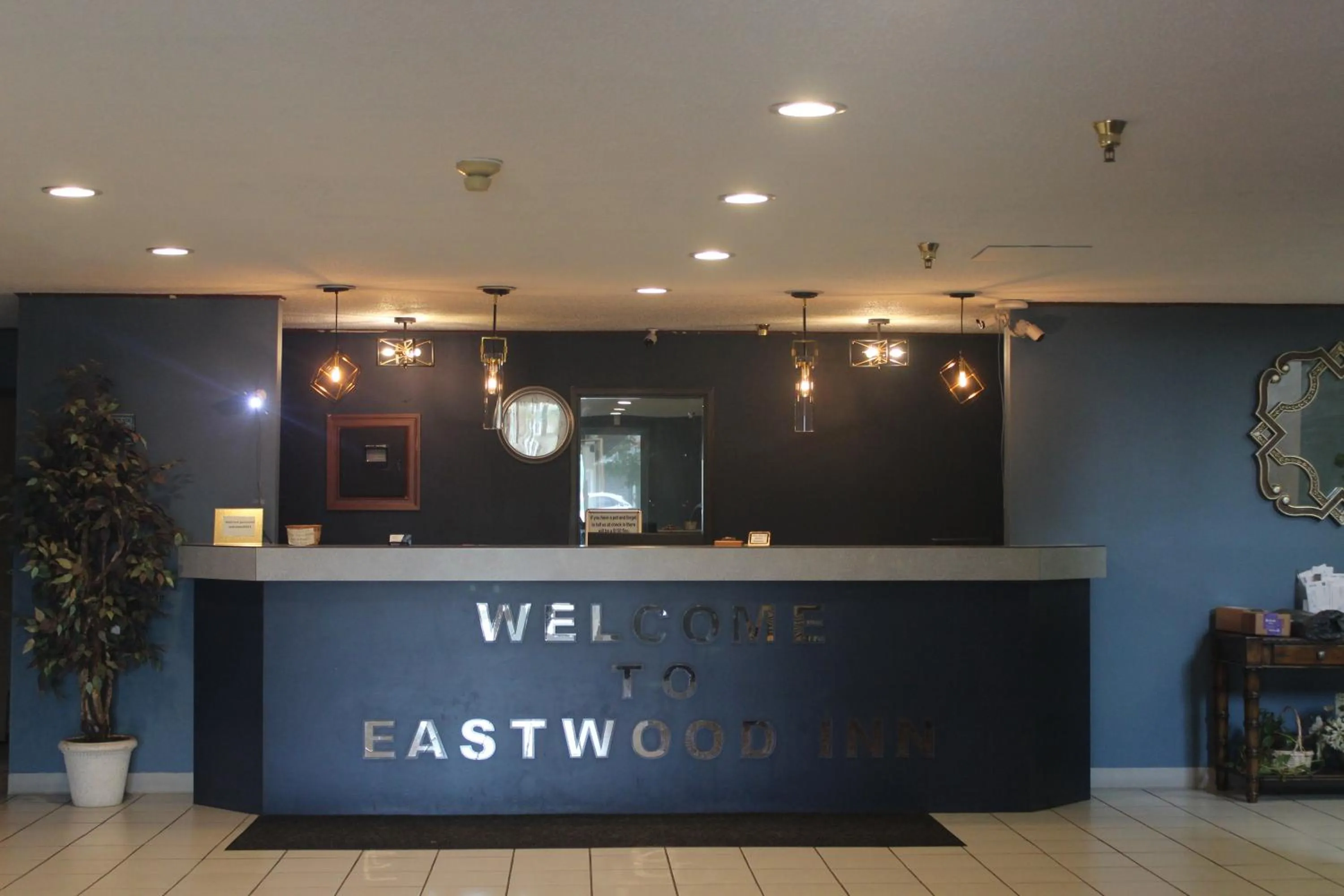 Property building in Eastwood Inn