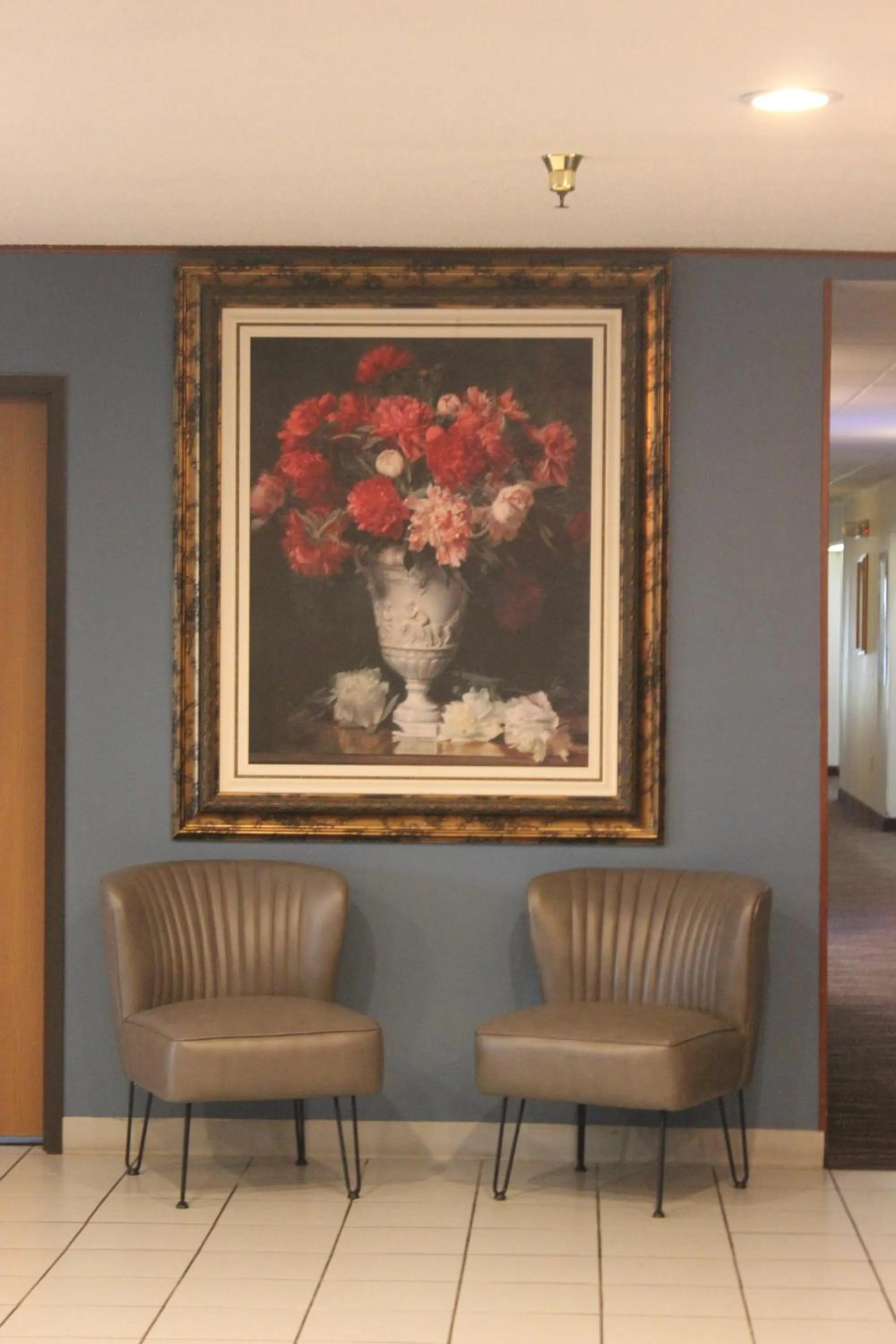 Decorative detail in Eastwood Inn