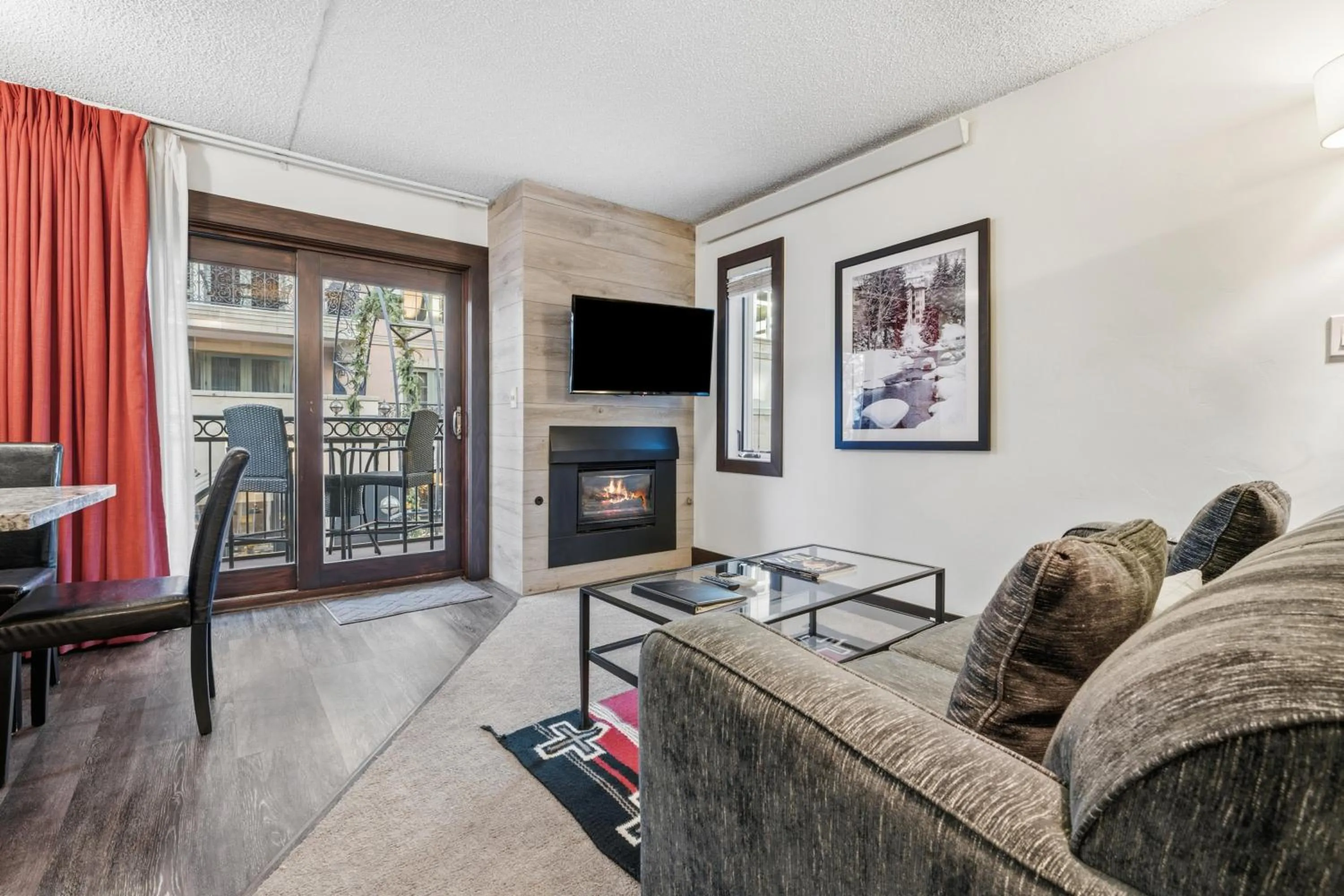 Lift House Lodge, Close to Gondola, Premium Studio Condo