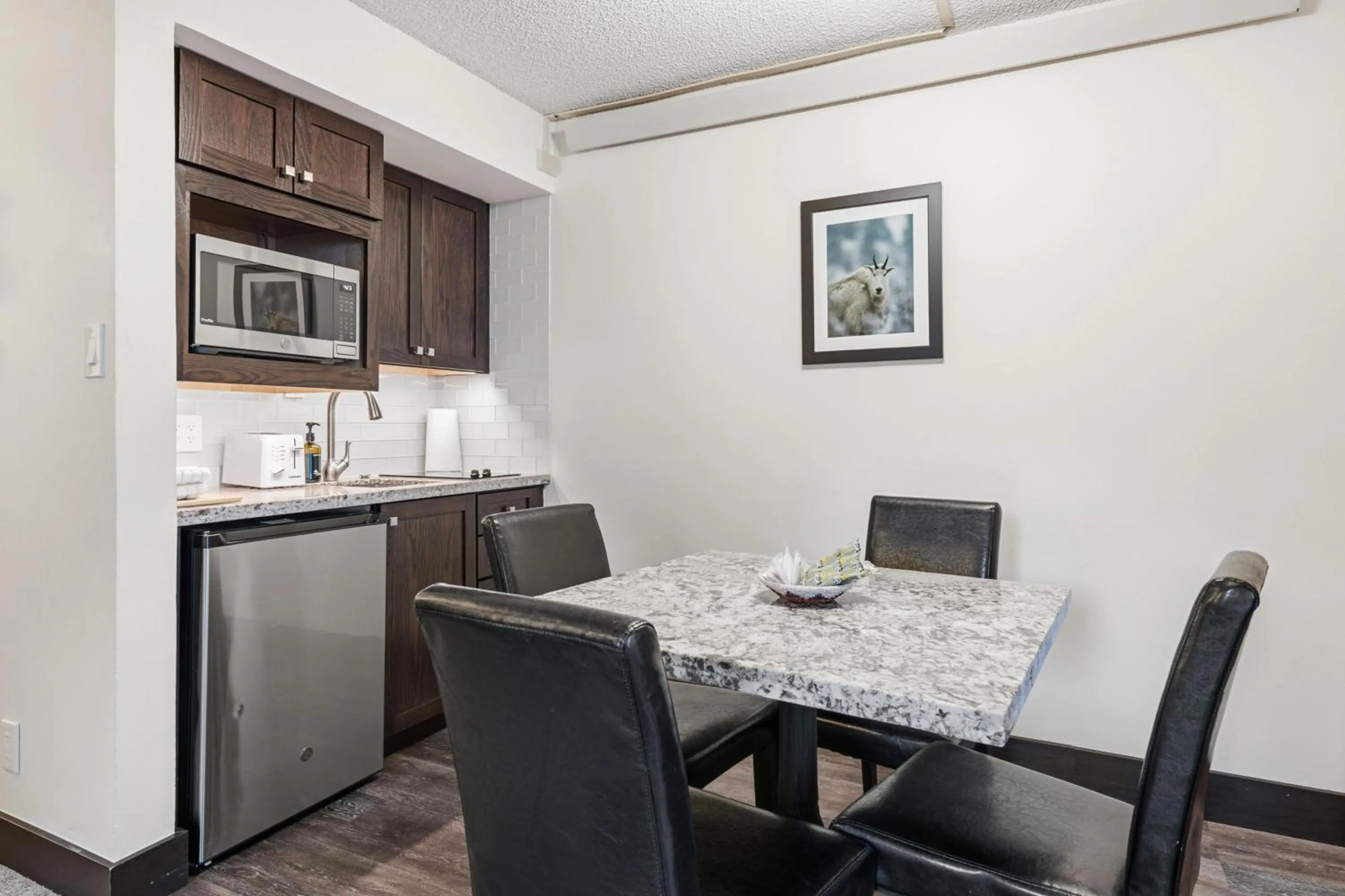 Lift House Lodge, Close to Gondola, Premium Studio Condo