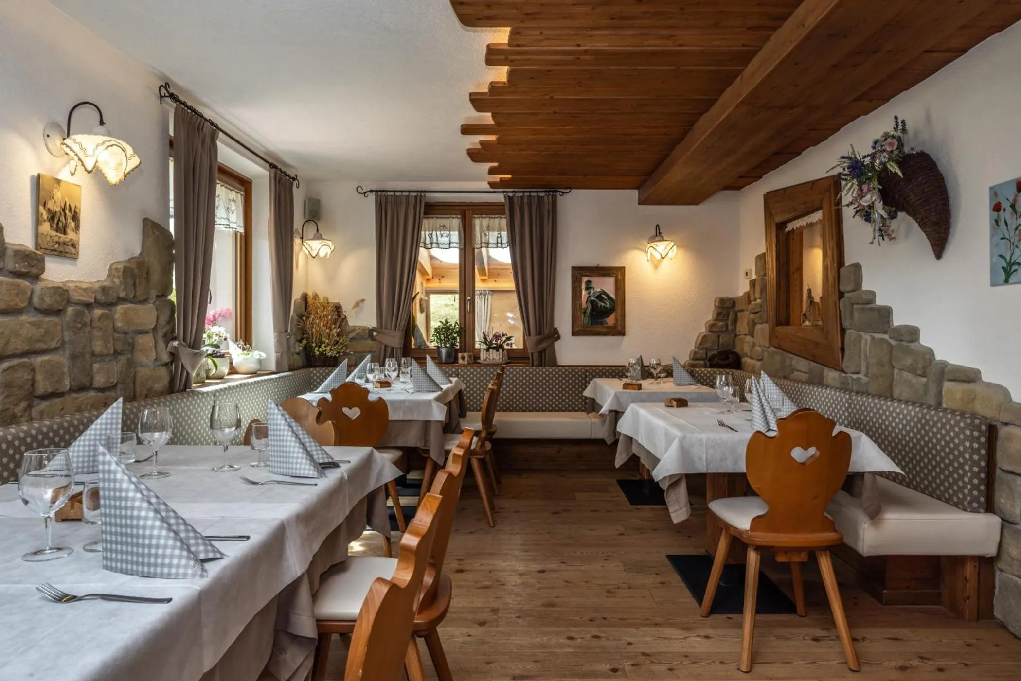 Restaurant/places to eat in Rifugio La Montanara