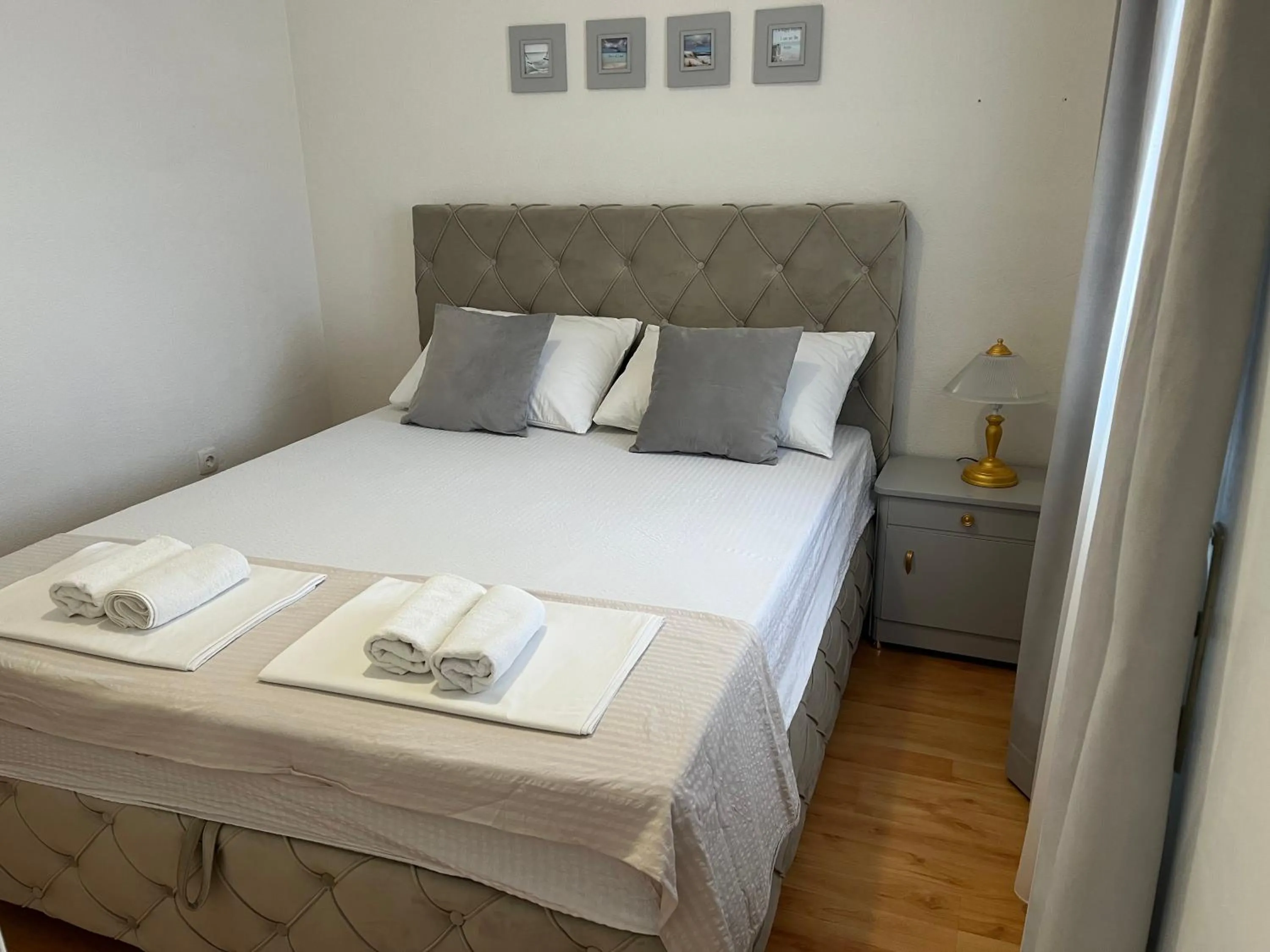 Bed in Apartments Medic