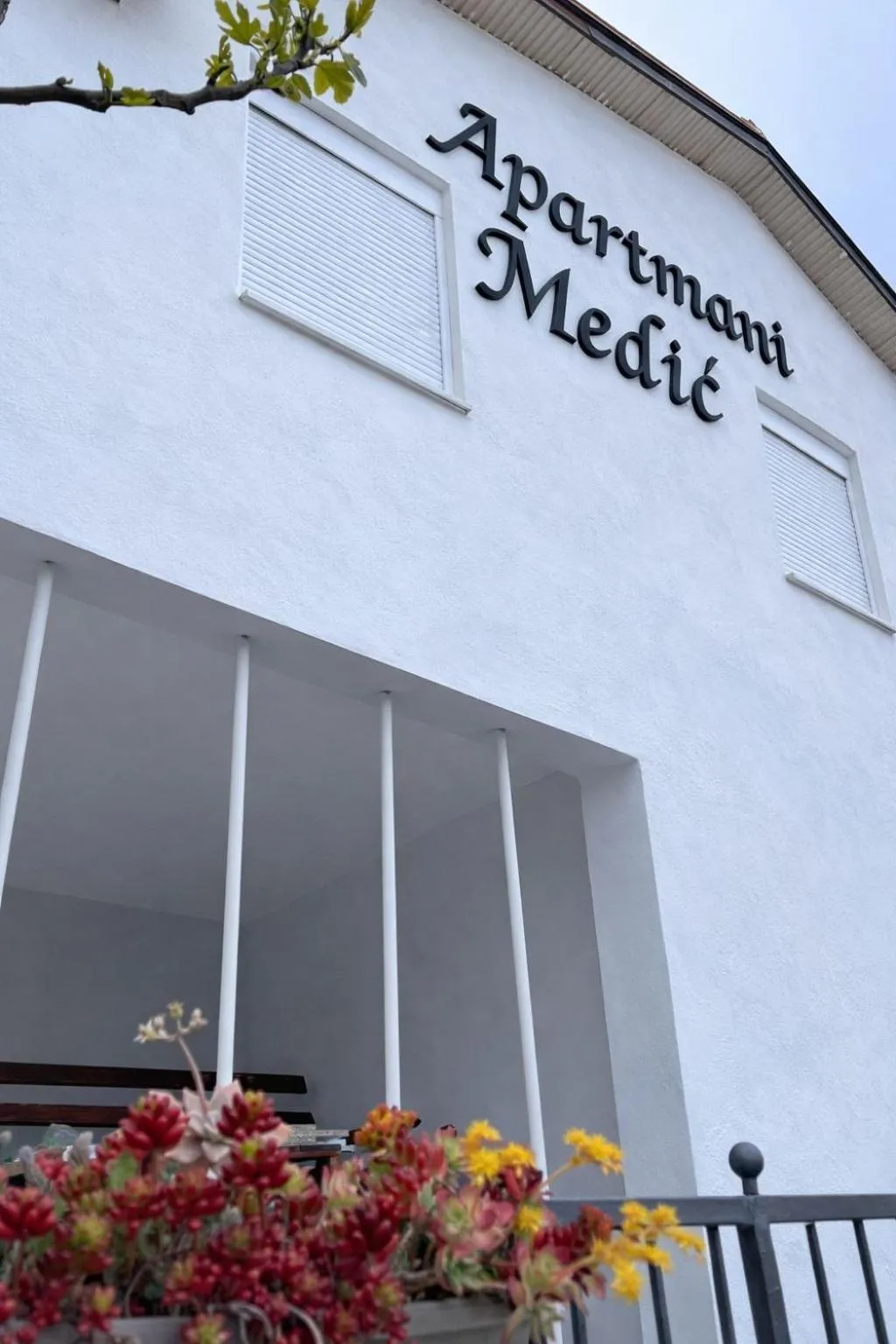 Property logo or sign in Apartments Medic