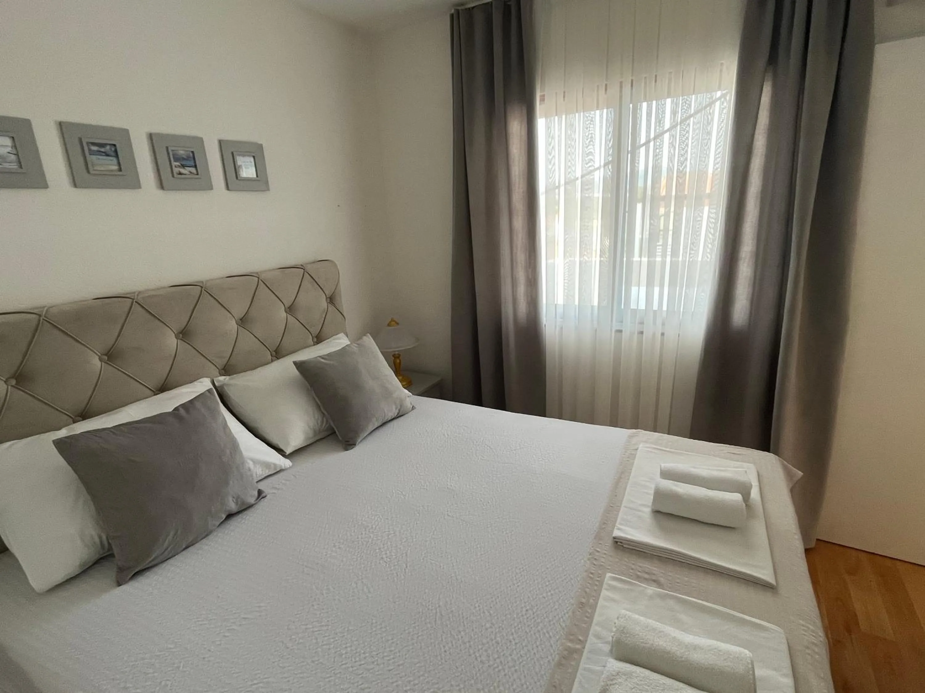Bed in Apartments Medic
