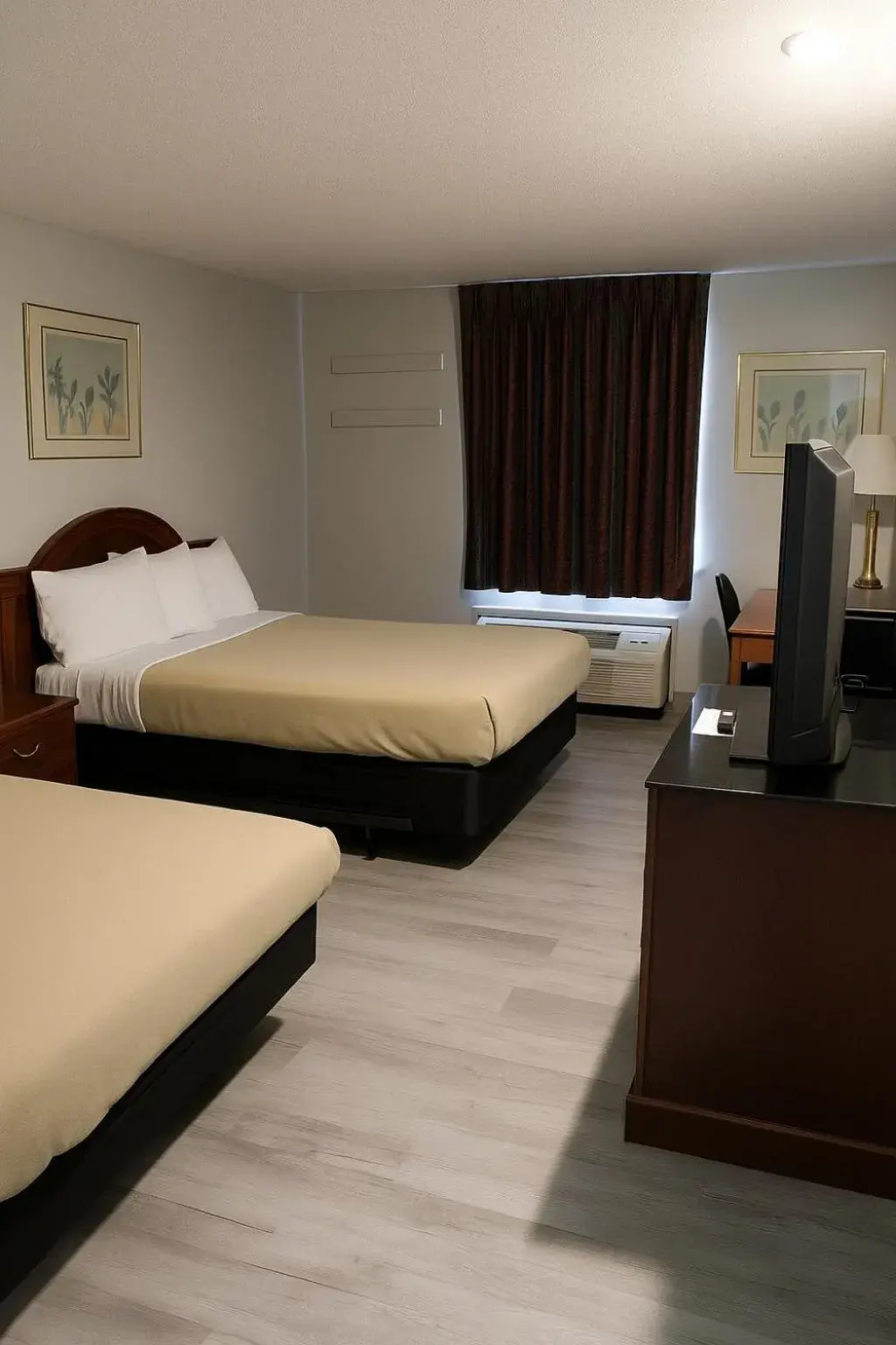 Standard Double Room in Raceway Inn Standard Double Room in Raceway Inn