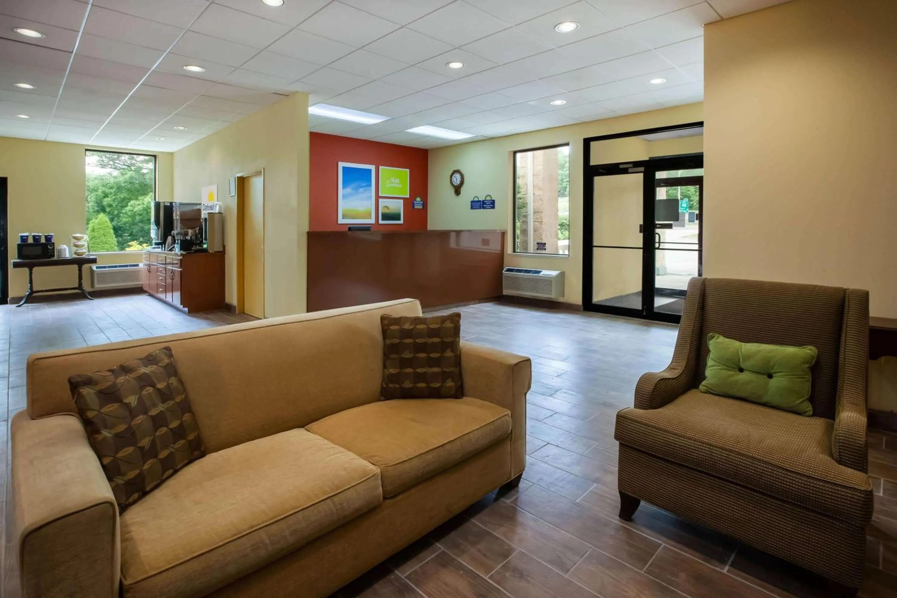 Lobby or reception in Days Inn by Wyndham Donegal