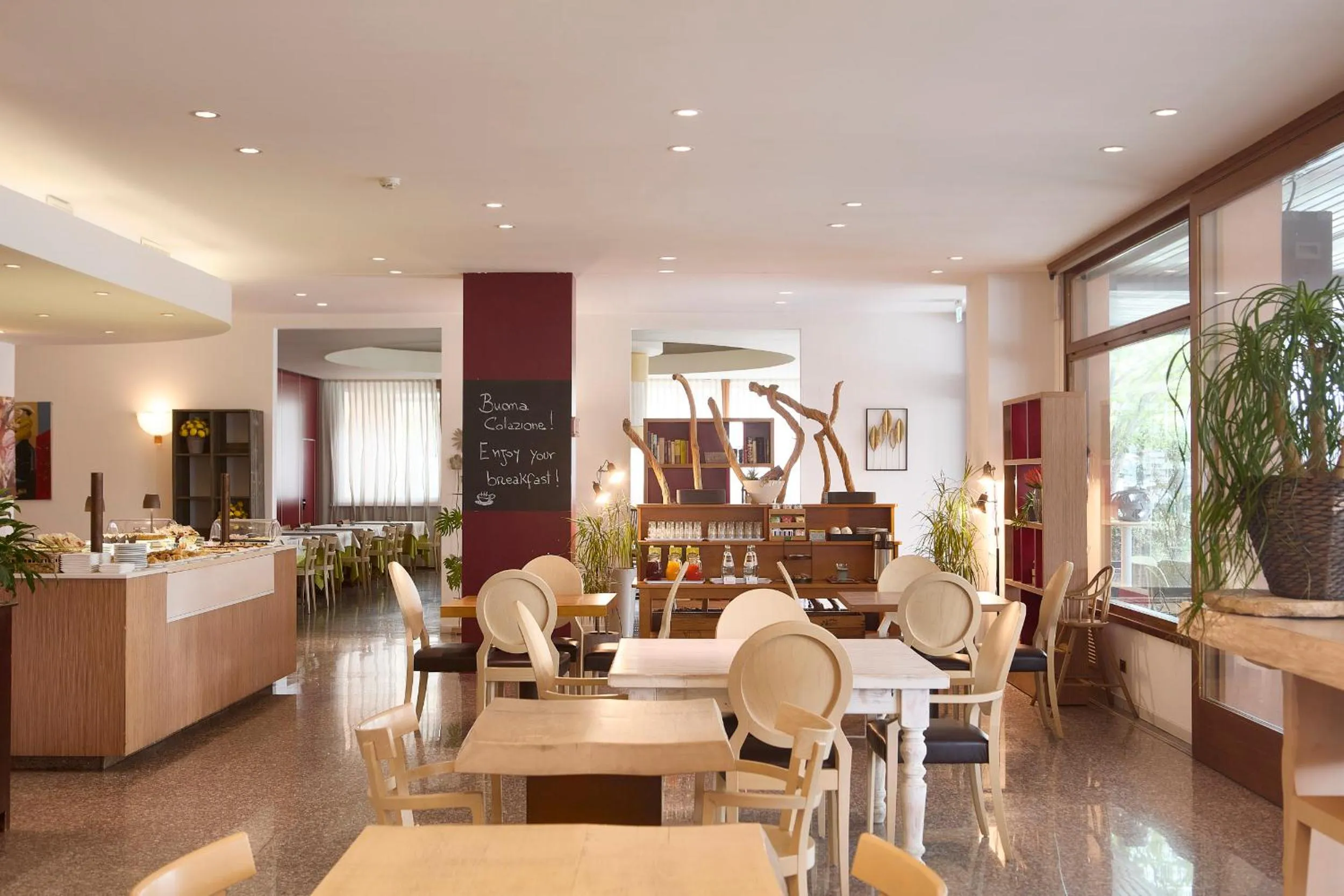 Lounge or bar in B&B HOTEL Eurorest Conegliano