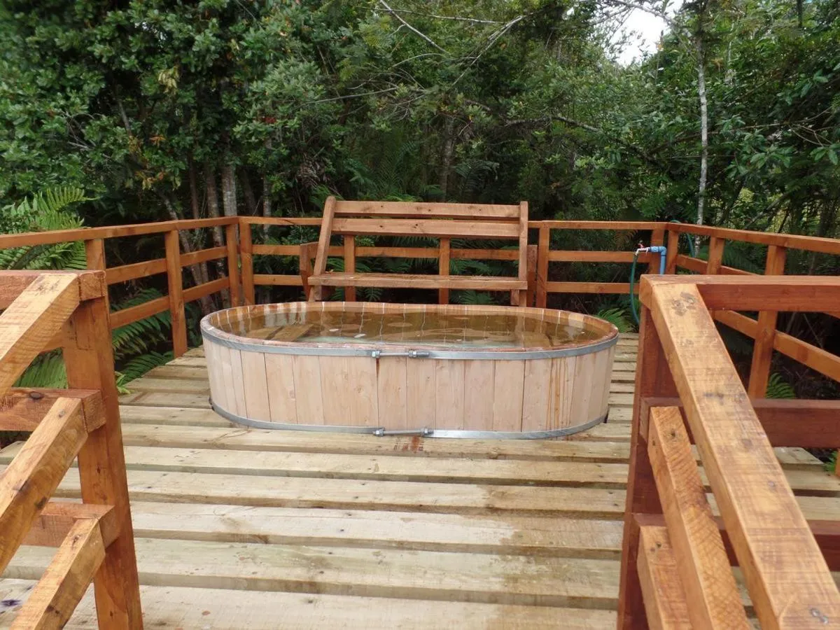 Hot Tub in Parque Natural Rio Bravo Lodge