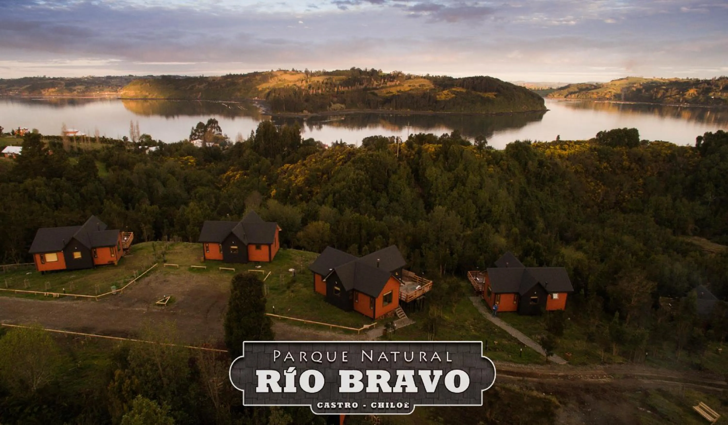 Text overlay in Parque Natural Rio Bravo Lodge