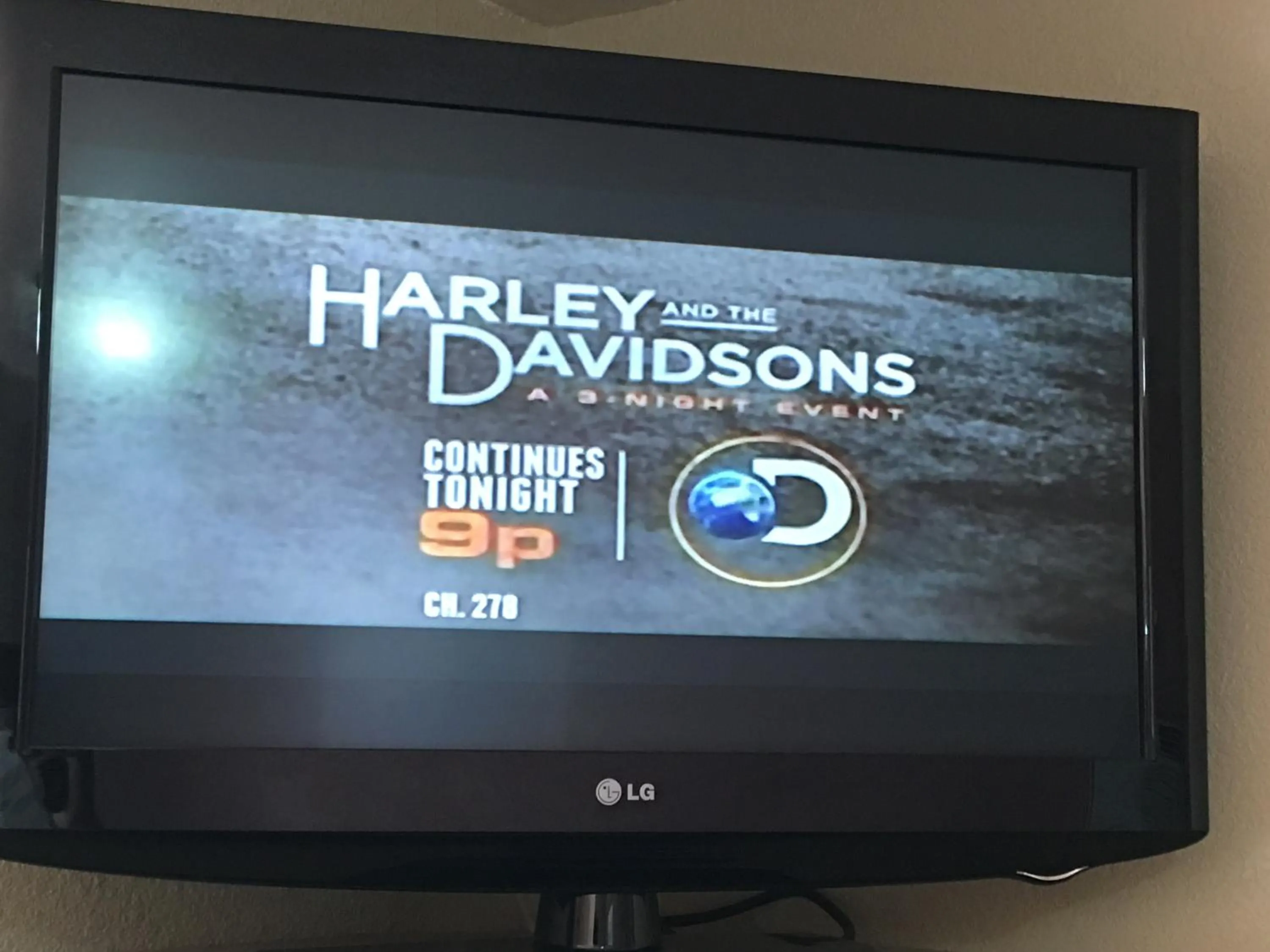 TV and multimedia in Best Value Inn Motel Sandusky