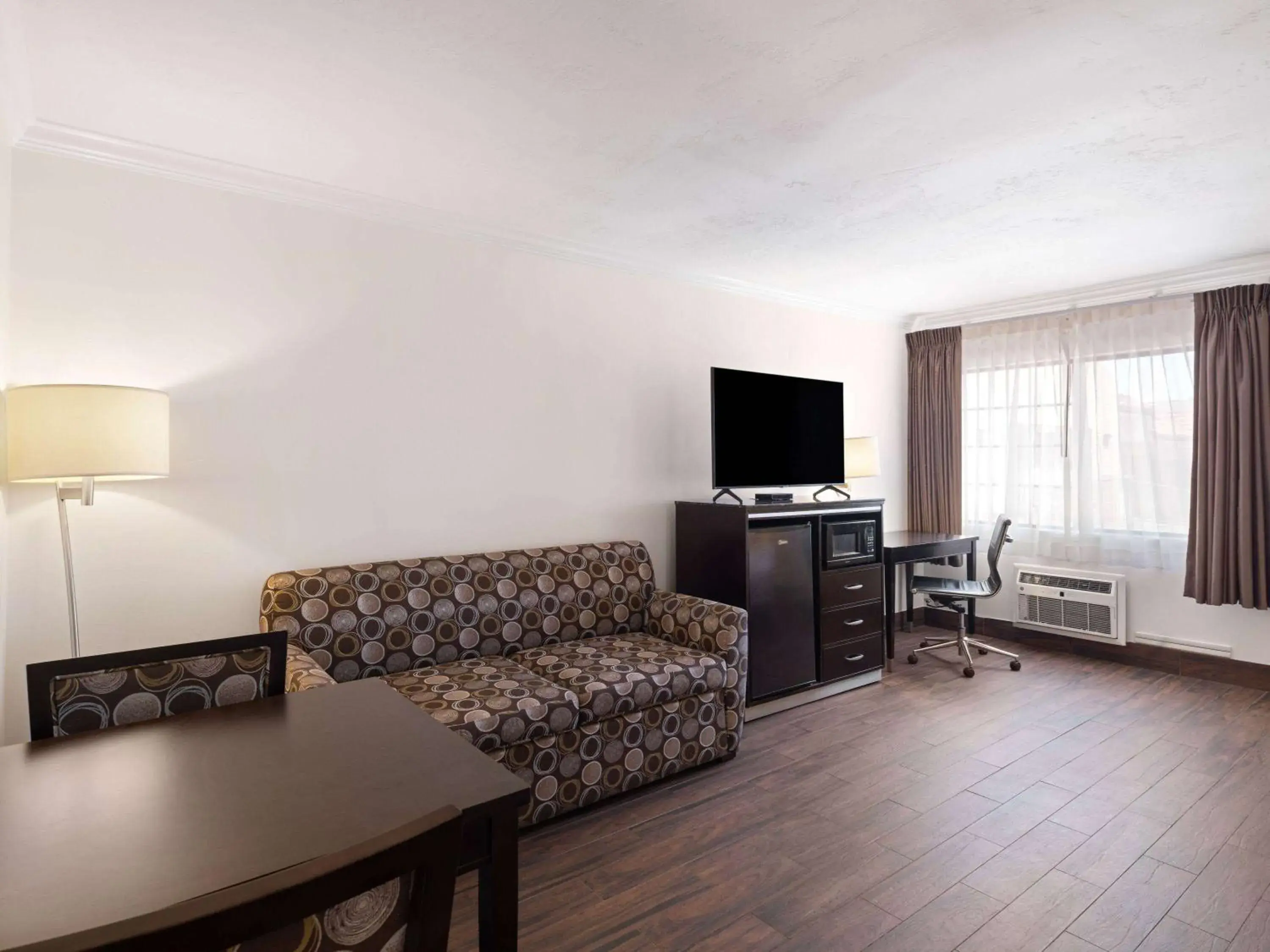 Bed in Ramada by Wyndham San Diego Poway Miramar Bed in Ramada by Wyndham San Diego Poway Miramar