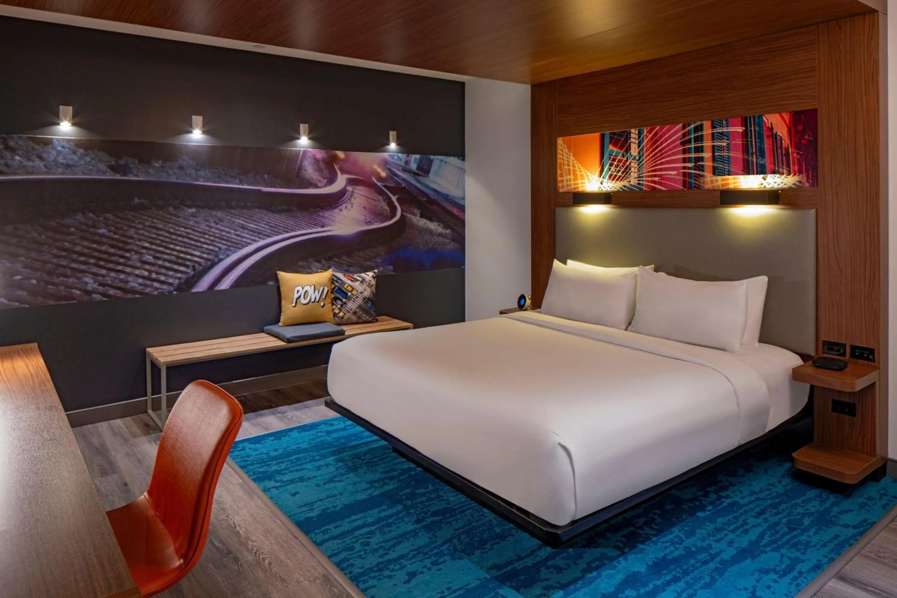 Photo of the whole room, Bed in Aloft New Orleans Downtown