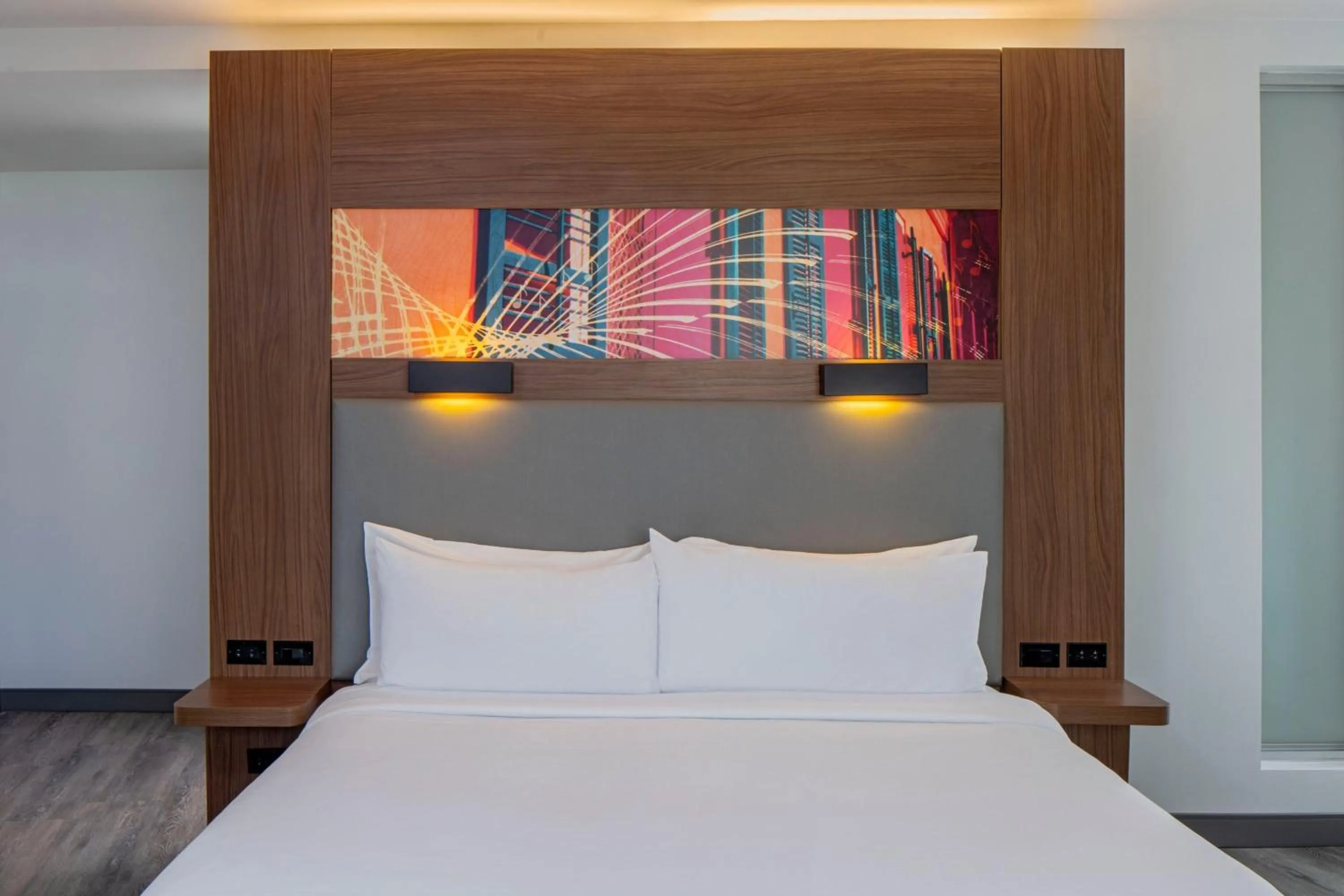 Photo of the whole room, Bed in Aloft New Orleans Downtown