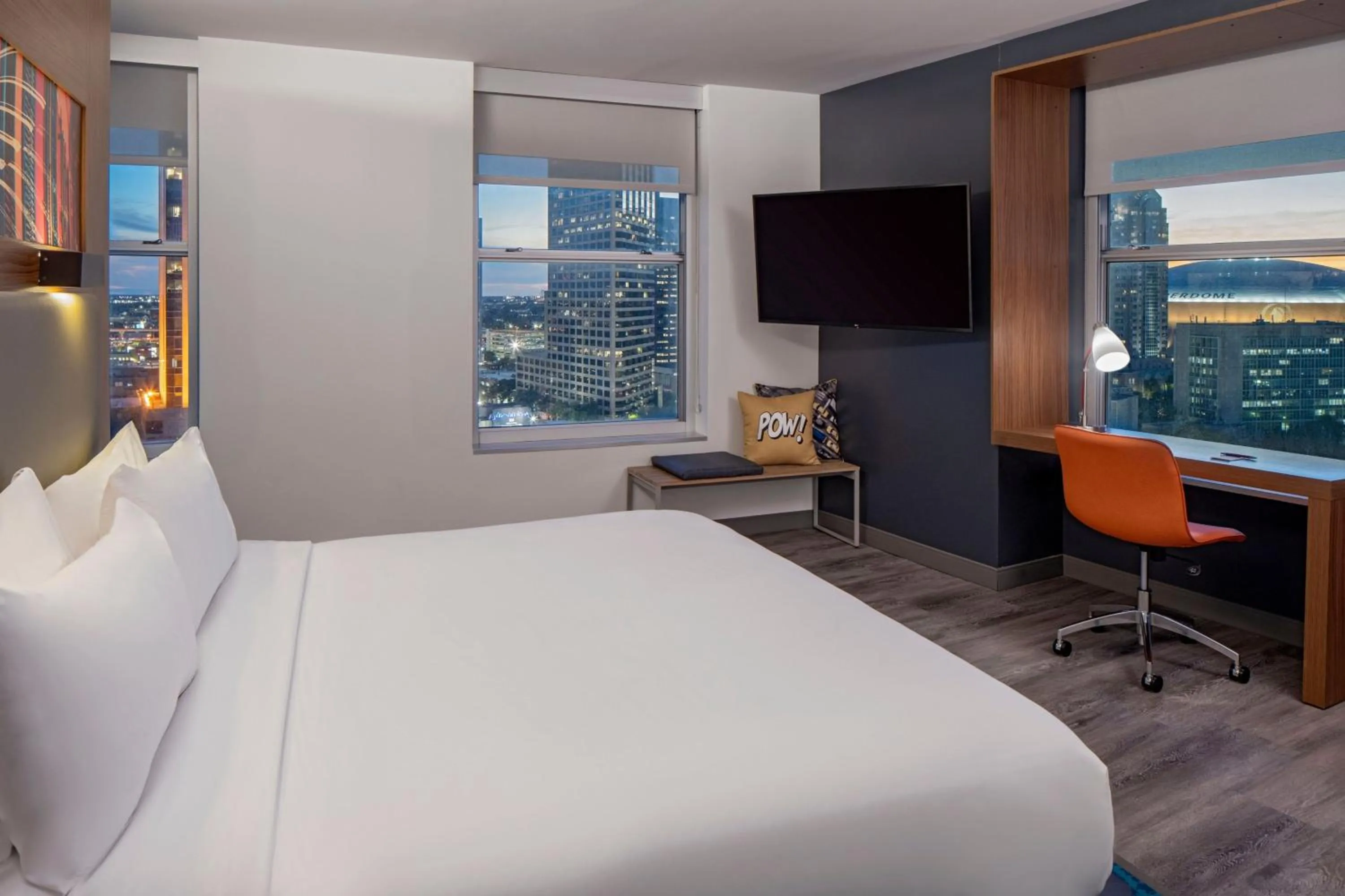 Photo of the whole room, Bed in Aloft New Orleans Downtown