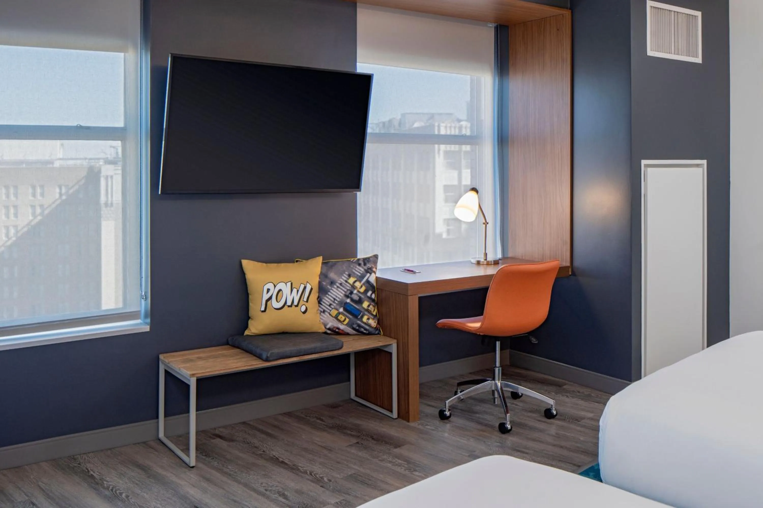 Photo of the whole room, Bed in Aloft New Orleans Downtown