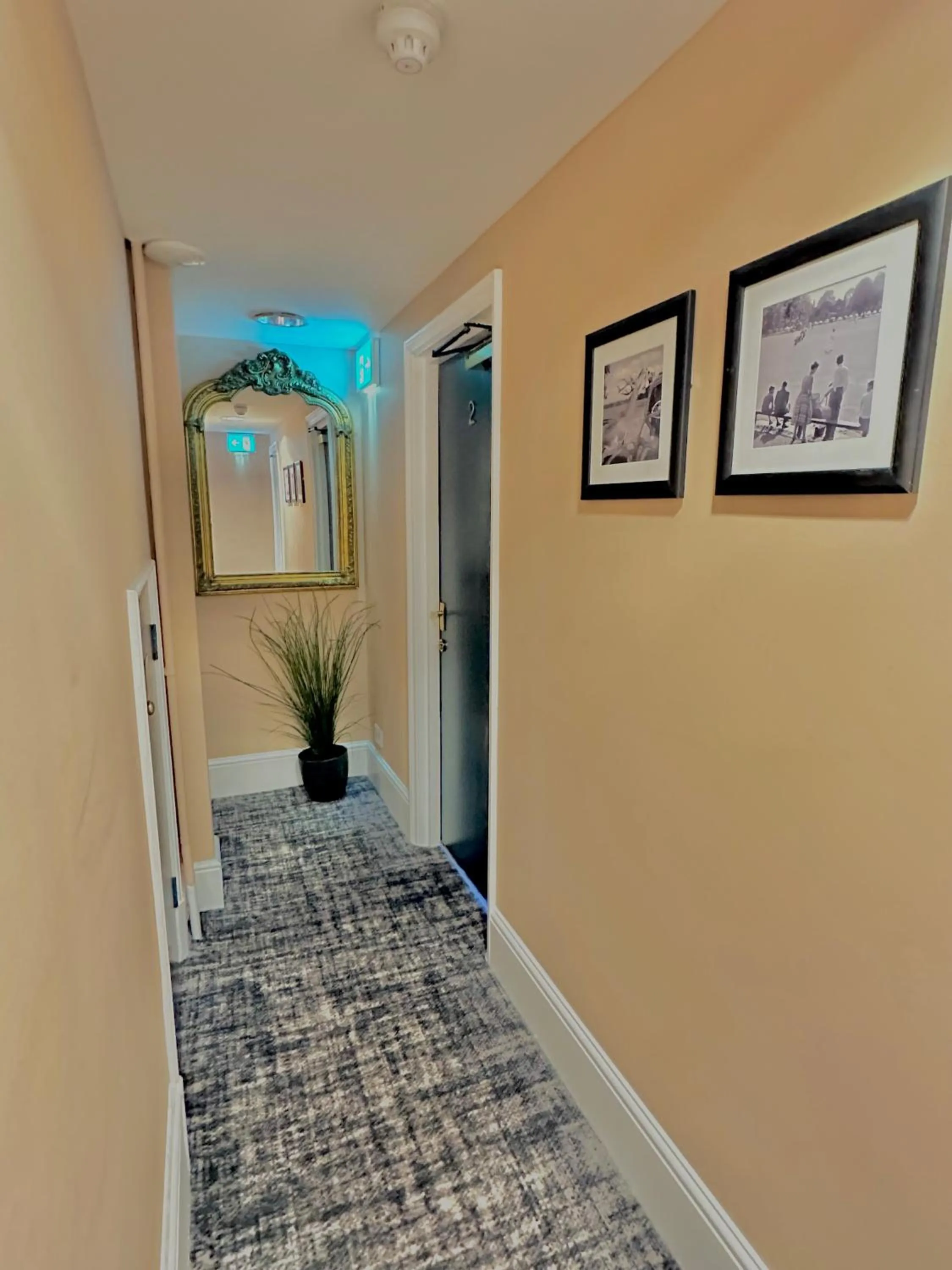 The Red Cow - Guest House