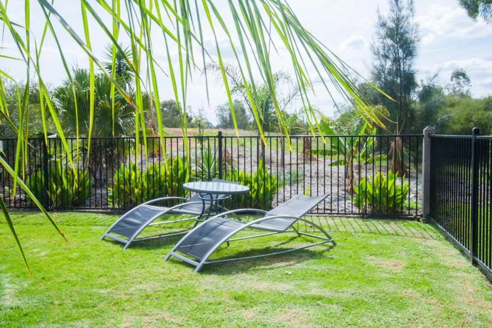 Swimming pool in Perricoota Vines Retreat