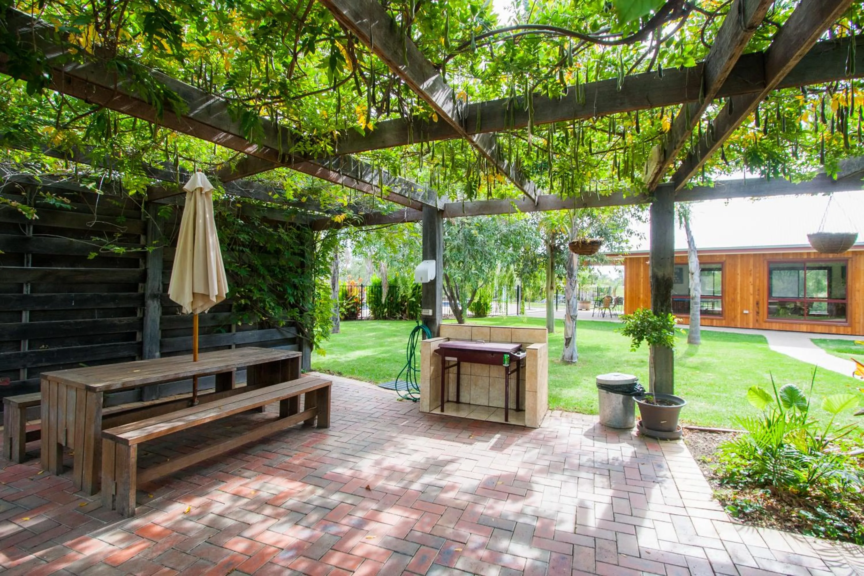 Summer in Perricoota Vines Retreat