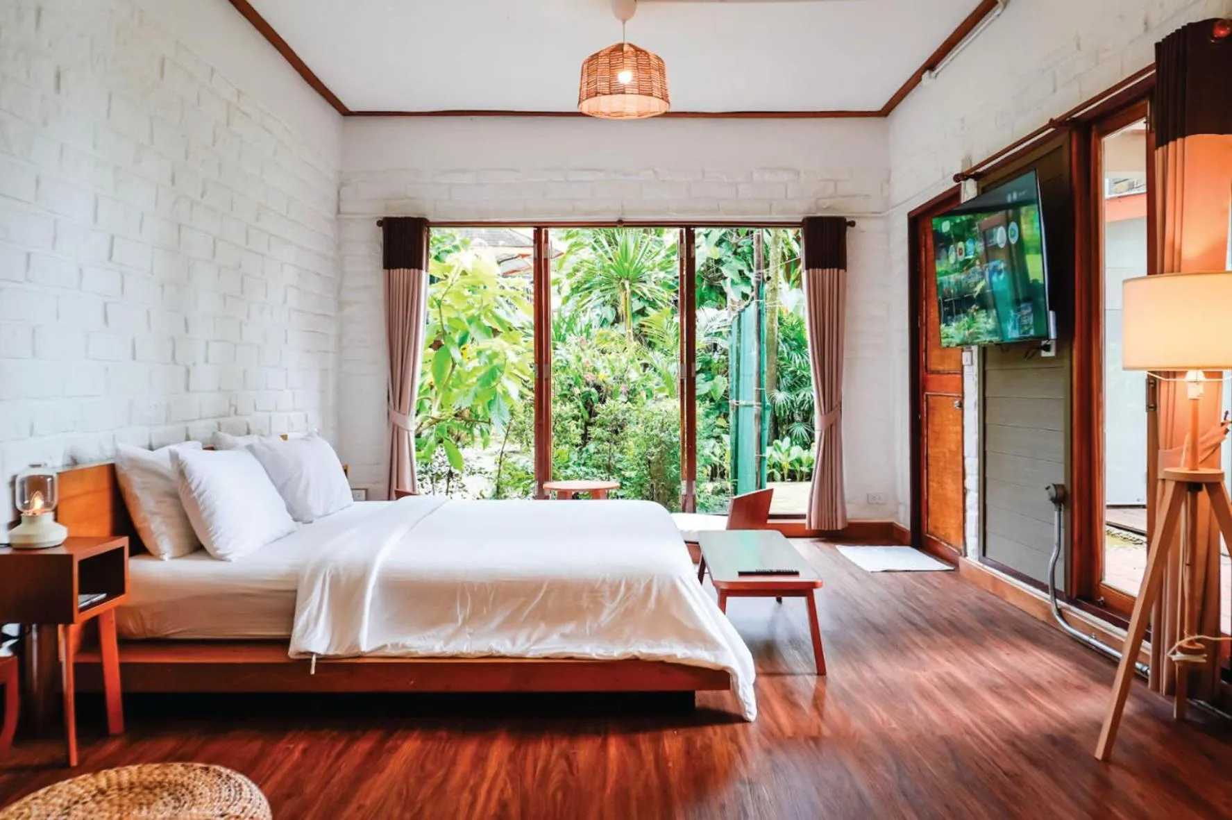 Bed in Peter Pan Resort @ Koh Kood