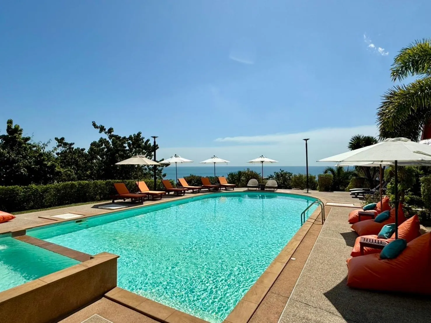 Swimming pool in Bakantiang Resort
