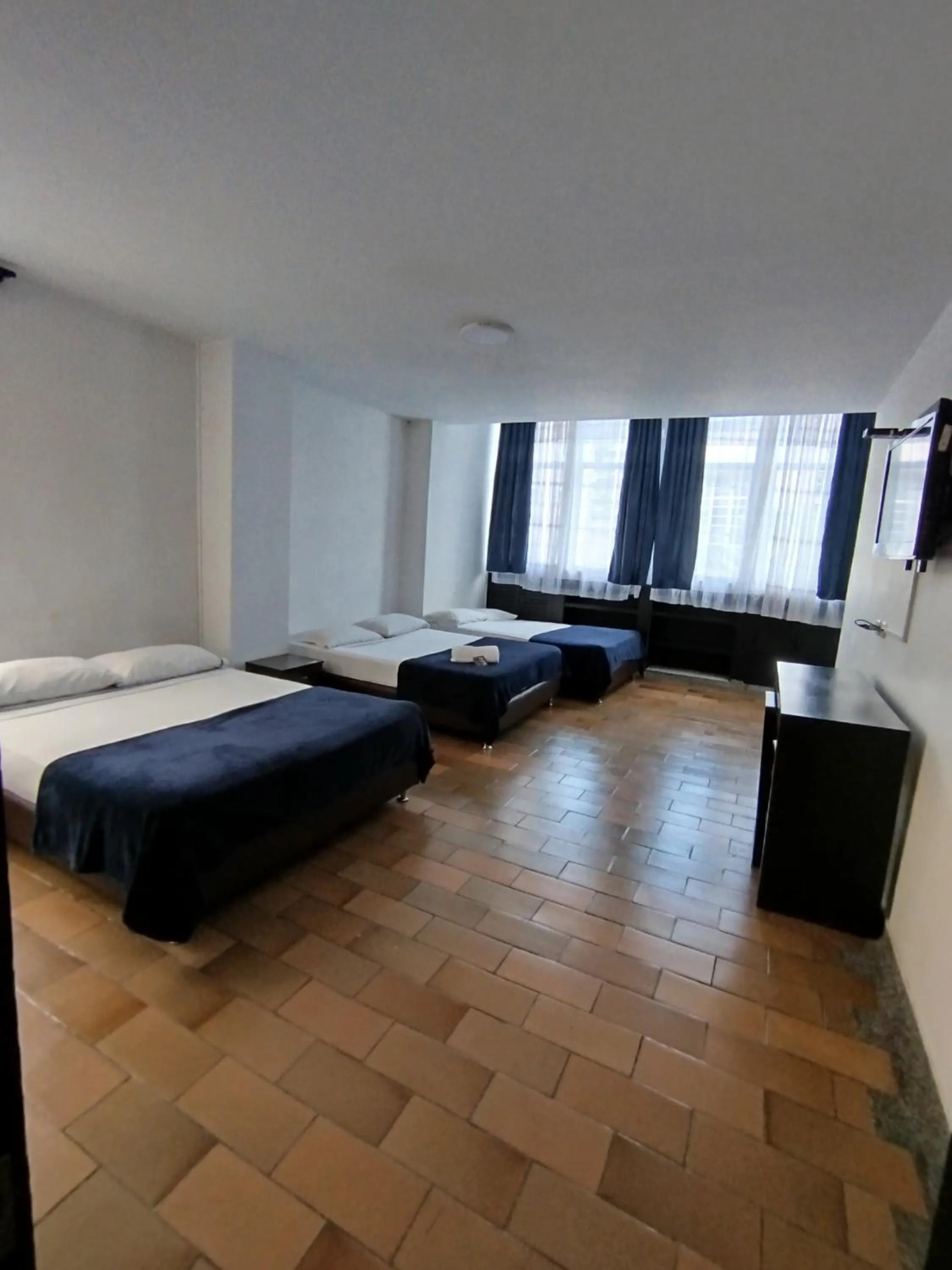Deluxe Triple Room in Hotel Catalina Plaza Pereira