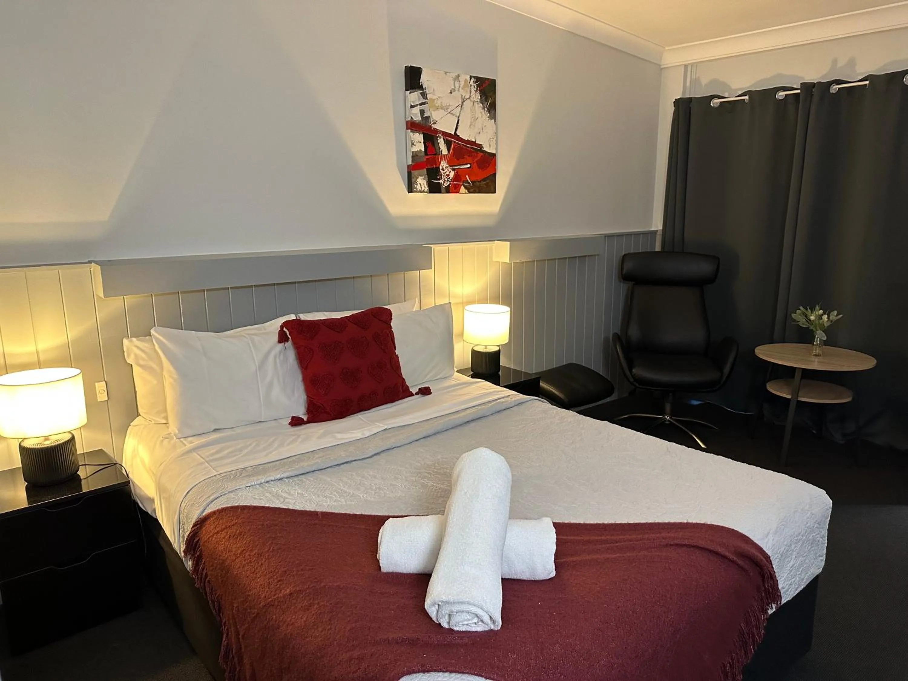 Bed in Jackie Howe Motel