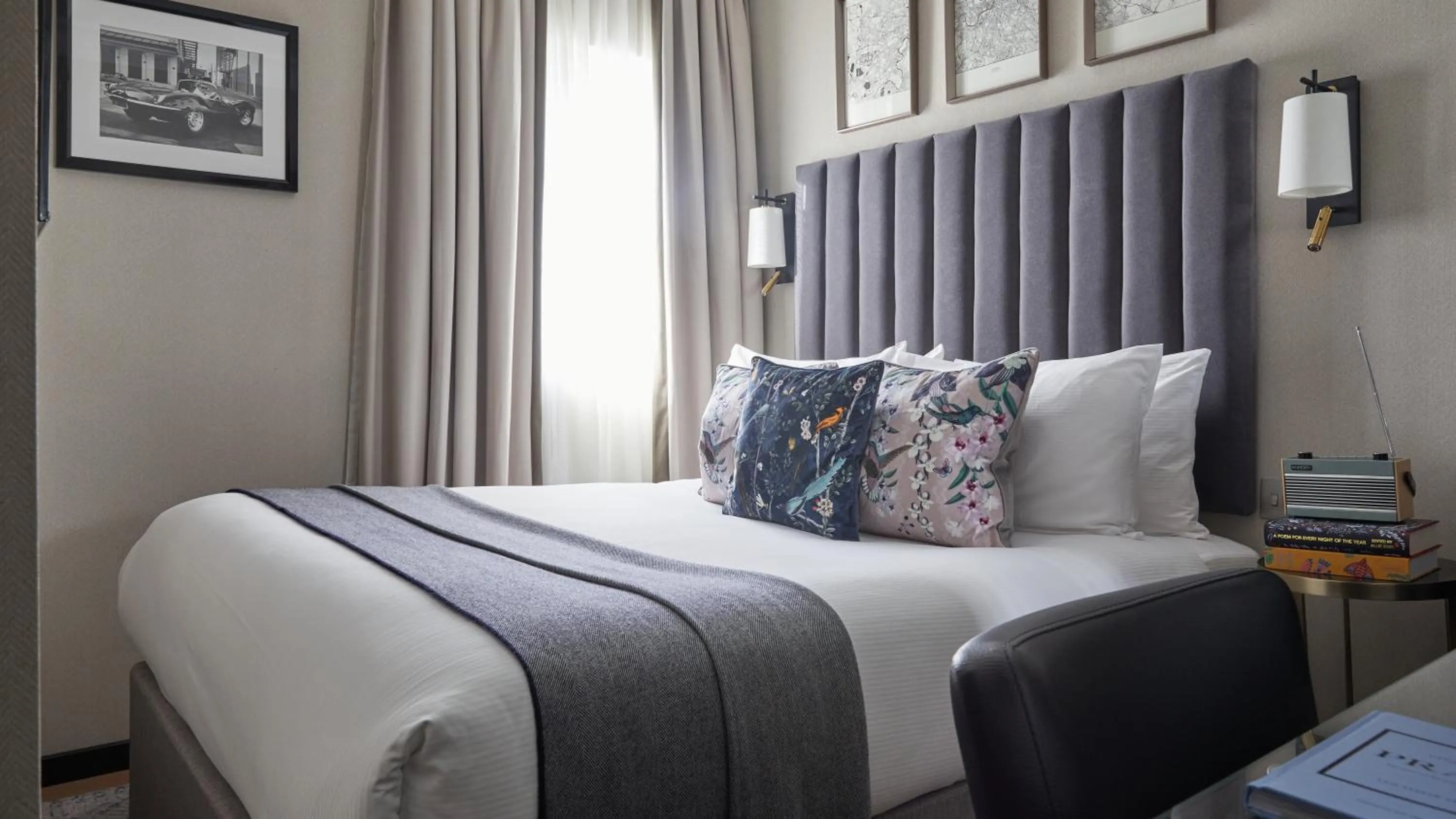 Bedroom, Bed in The Selwyn, Richmond