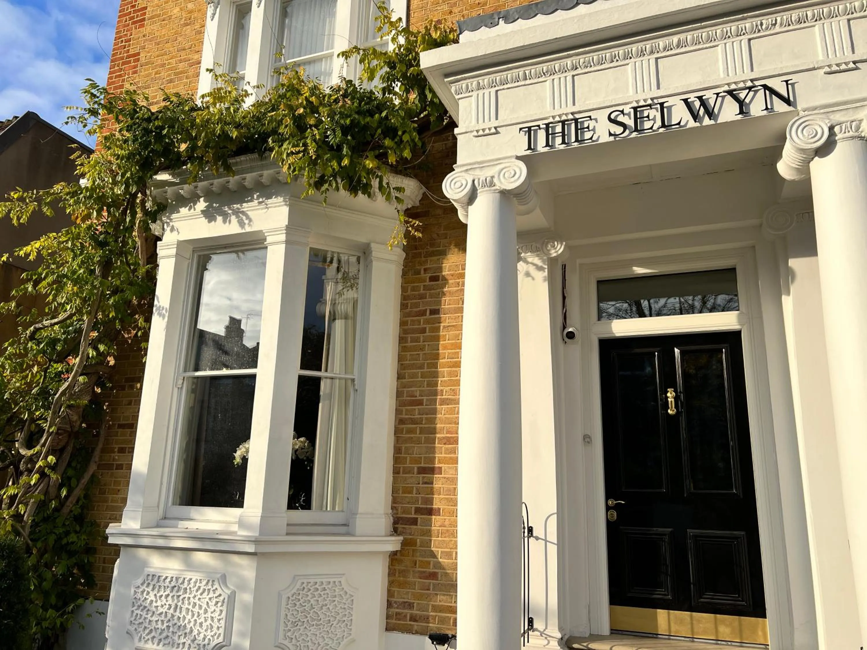 Property building in The Selwyn, Richmond