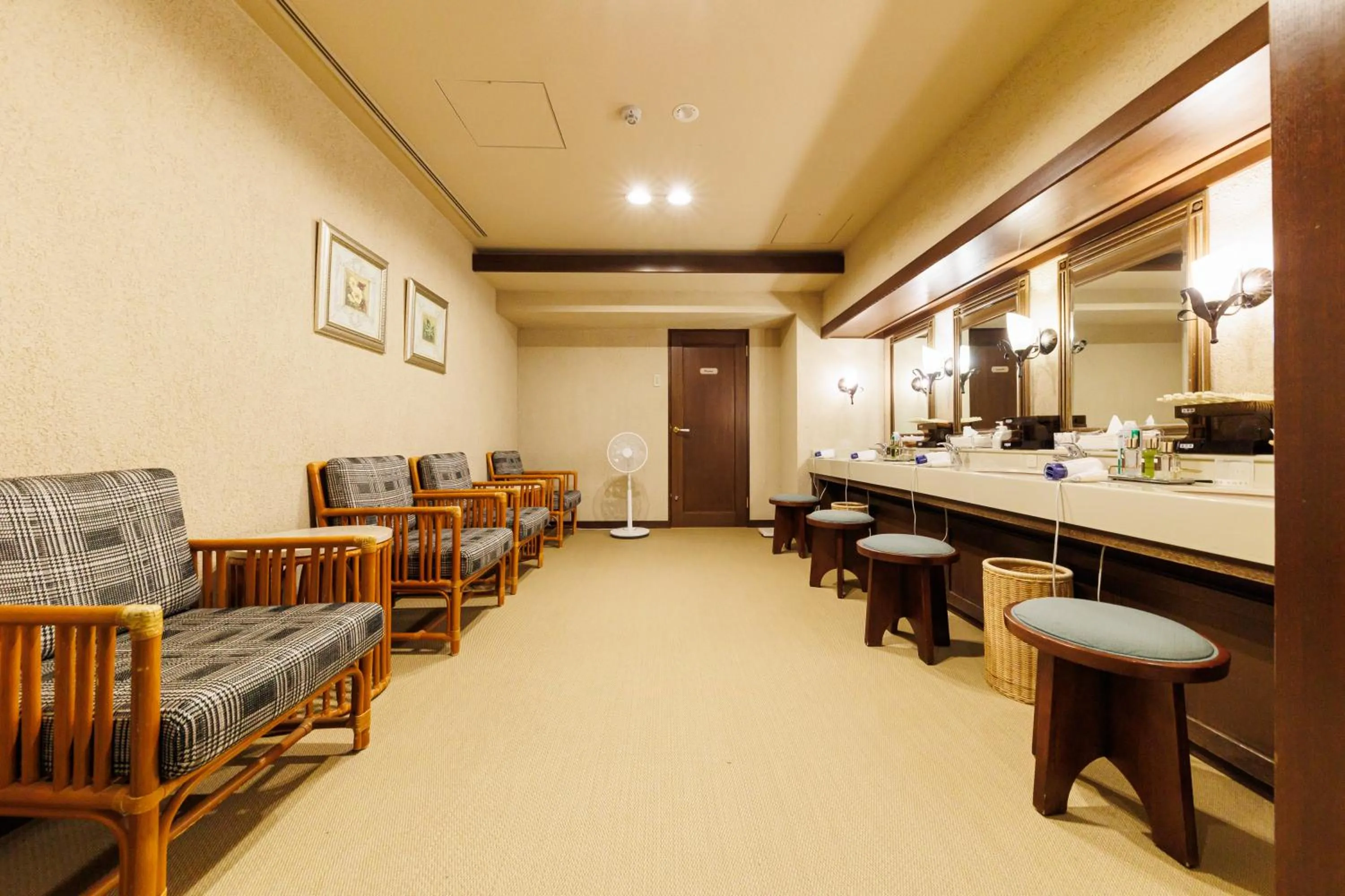 Sun Members Hirugano