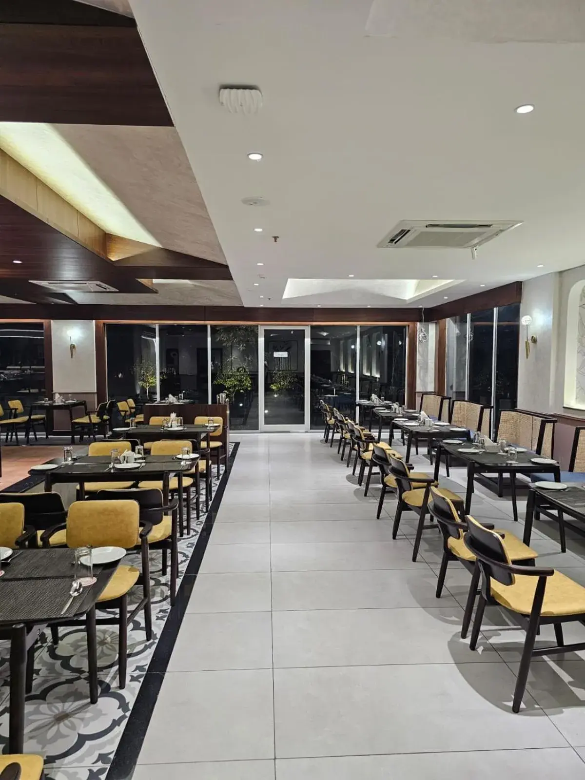 Restaurant/places to eat in Hotel Sonar Bangla Kolaghat Restaurant/places to eat in Hotel Sonar Bangla Kolaghat