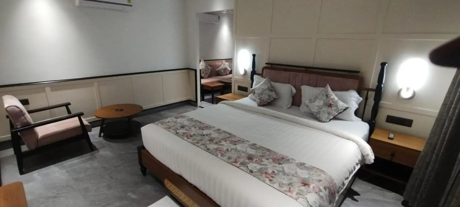 Bed in Hotel Sonar Bangla Kolaghat