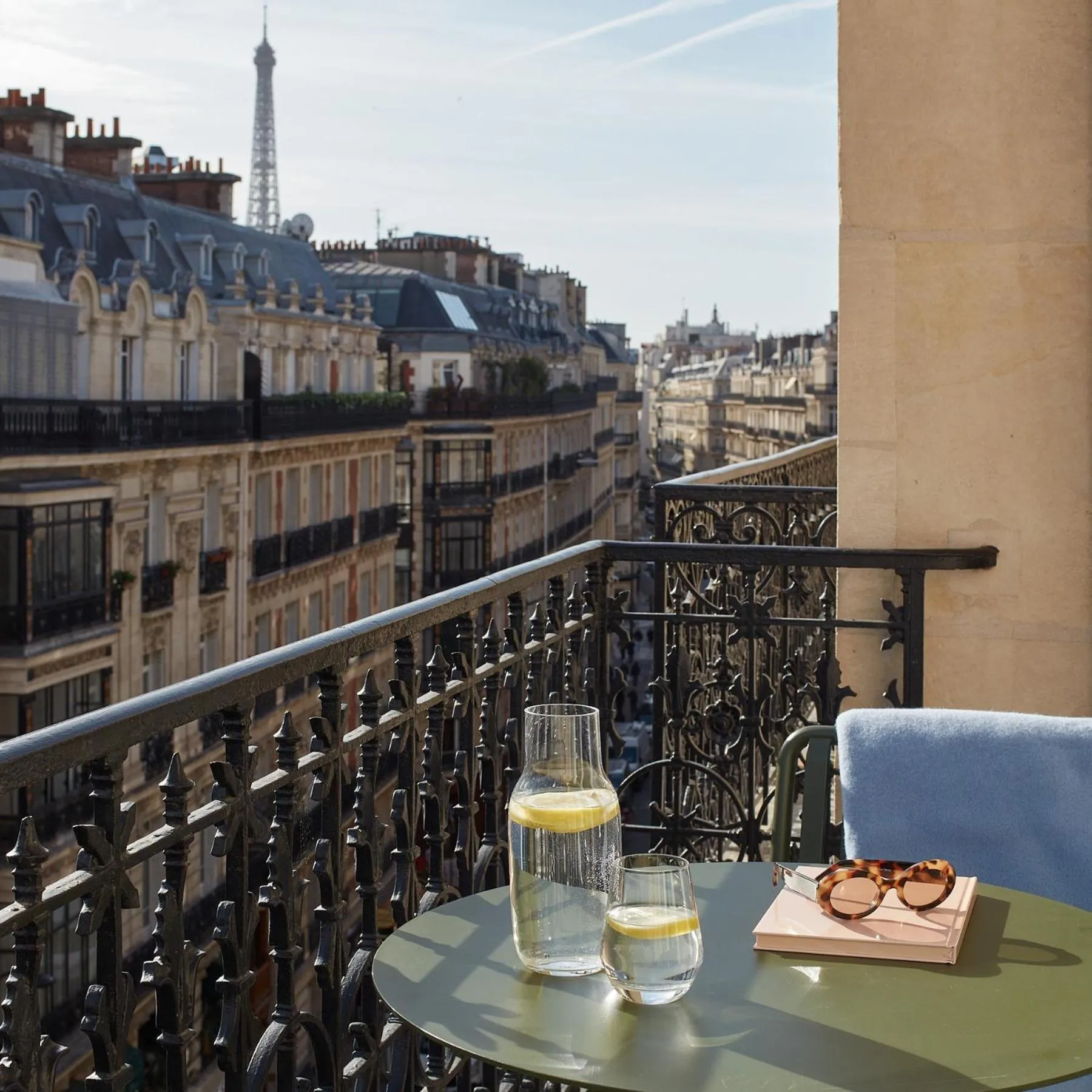 Balcony/Terrace in Numa Paris Champs-Élysées