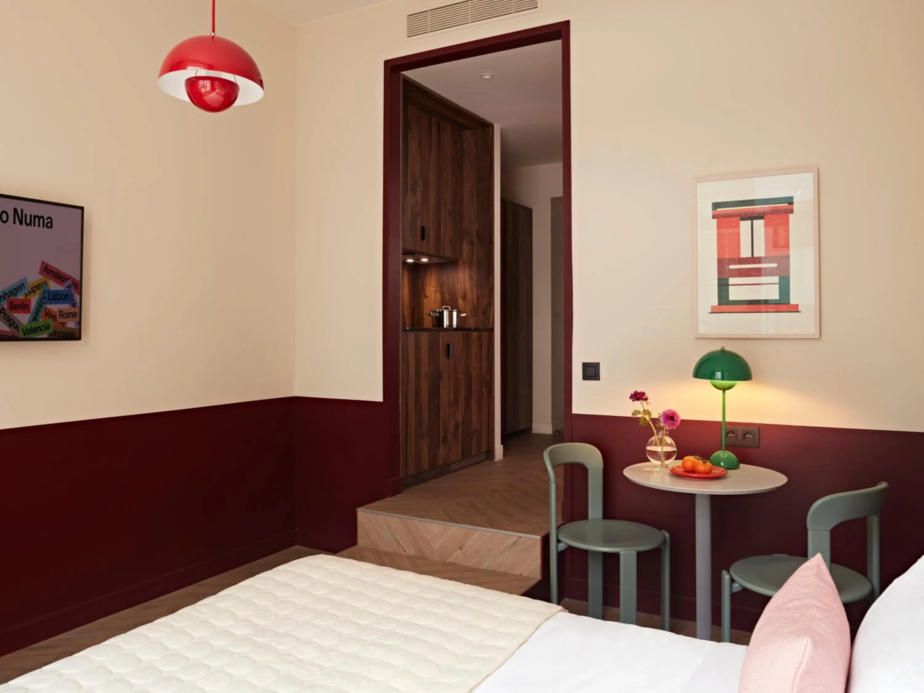 Photo of the whole room, Bed in Numa Paris Champs-Élysées