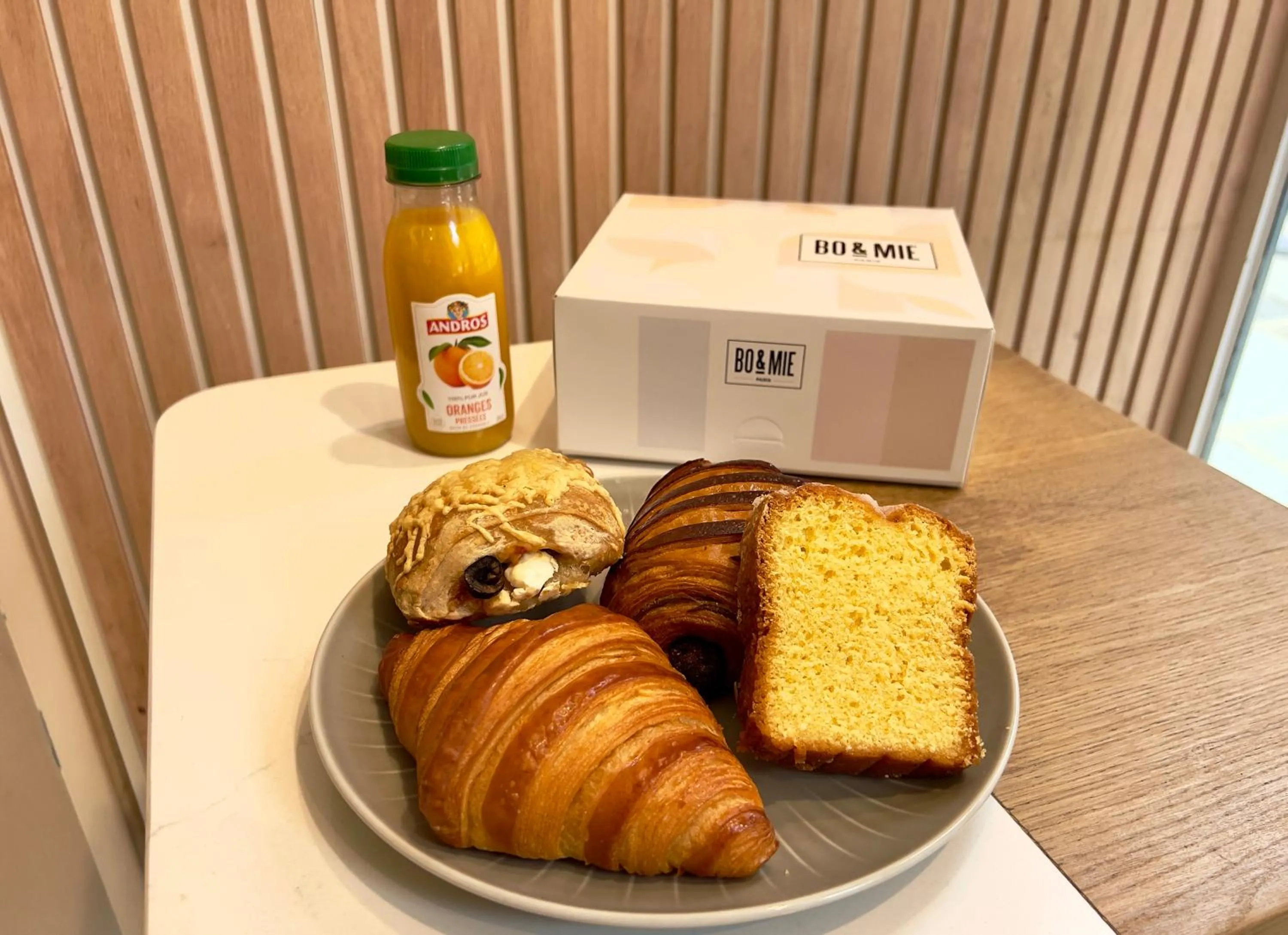 Breakfast in Numa Paris Champs-Élysées