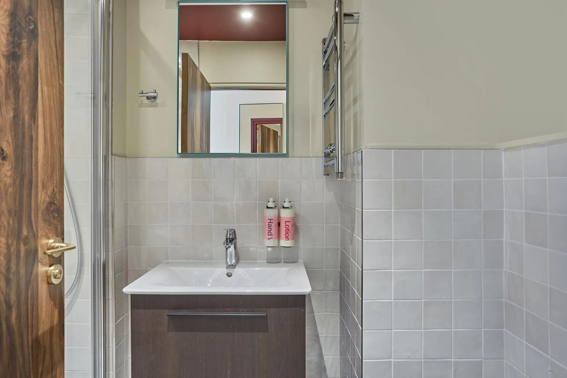 Bathroom in Numa Paris Champs-Élysées