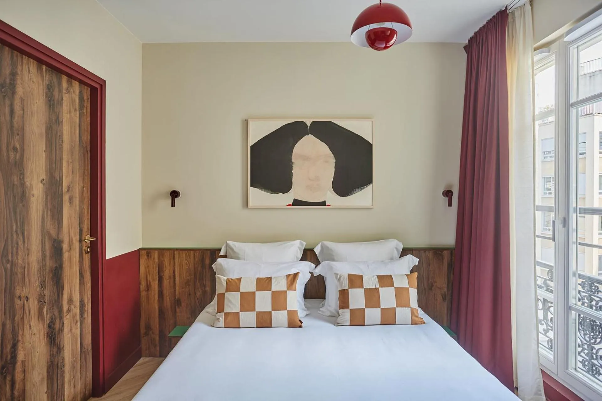 Bed in Numa Paris Champs-Élysées